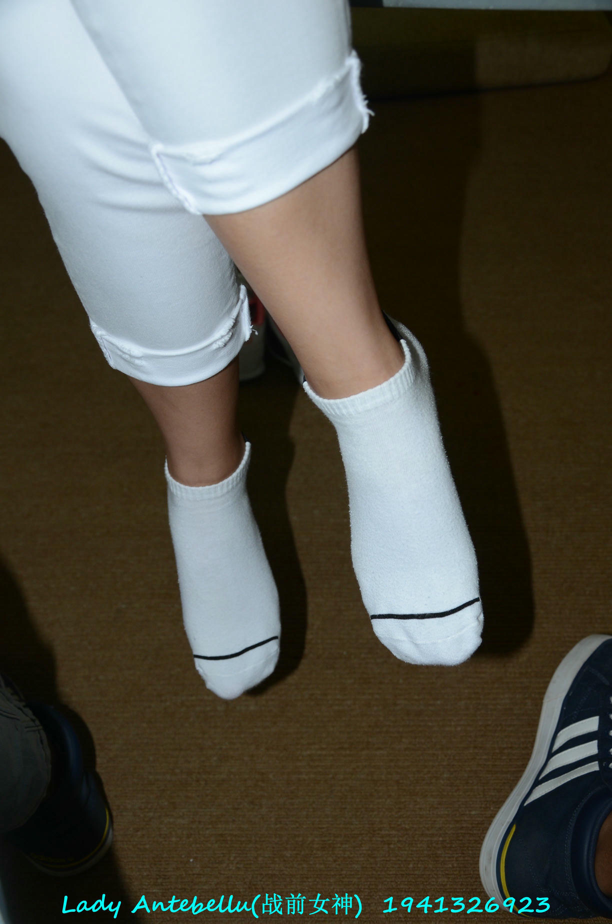 [战前女神] 恋足美腿棉袜女神级摄影套图 052 [179P-130MB]_第9集