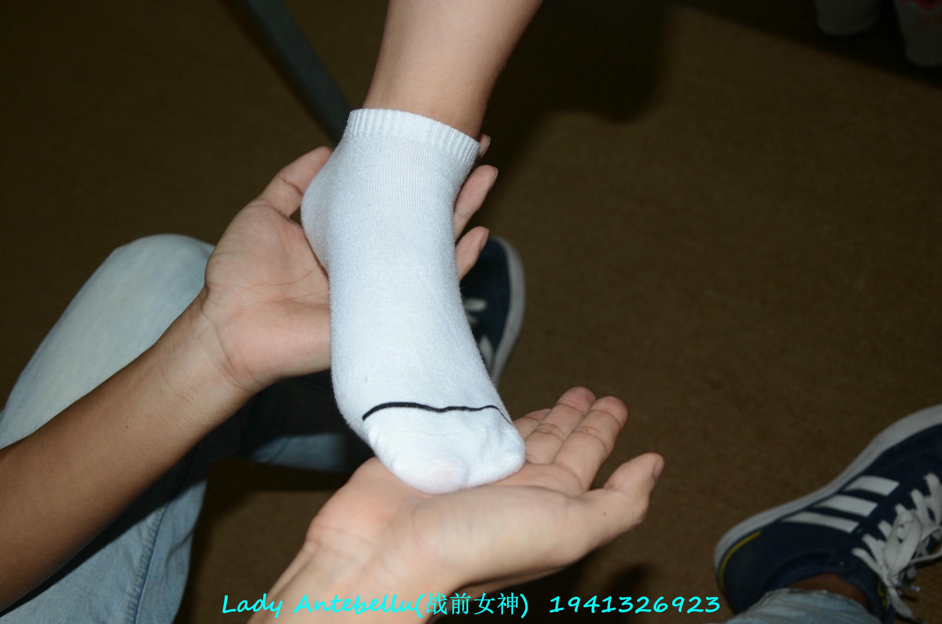 [战前女神] 恋足美腿棉袜女神级摄影套图 052 [179P-130MB]_第9集