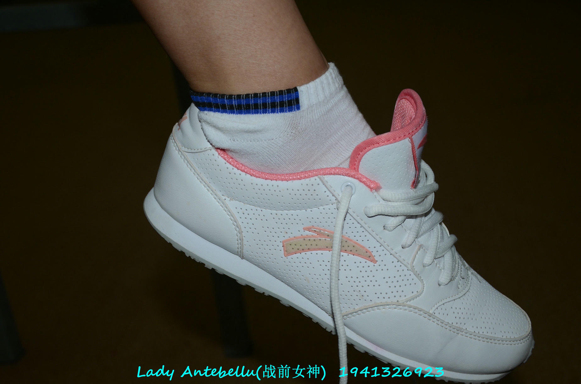 [战前女神] 恋足美腿棉袜女神级摄影套图 052 [179P-130MB]_第2集