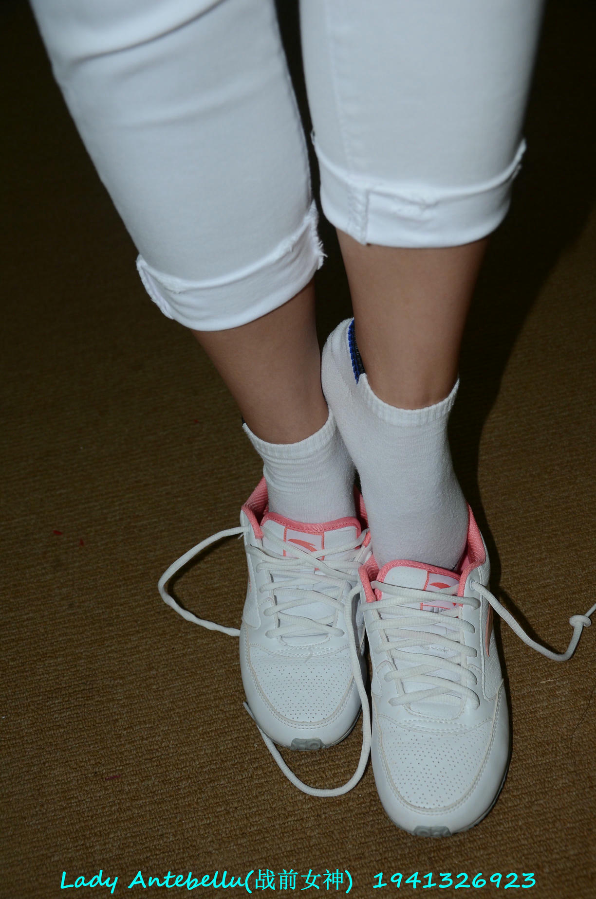 [战前女神] 恋足美腿棉袜女神级摄影套图 052 [179P-130MB]_第3集