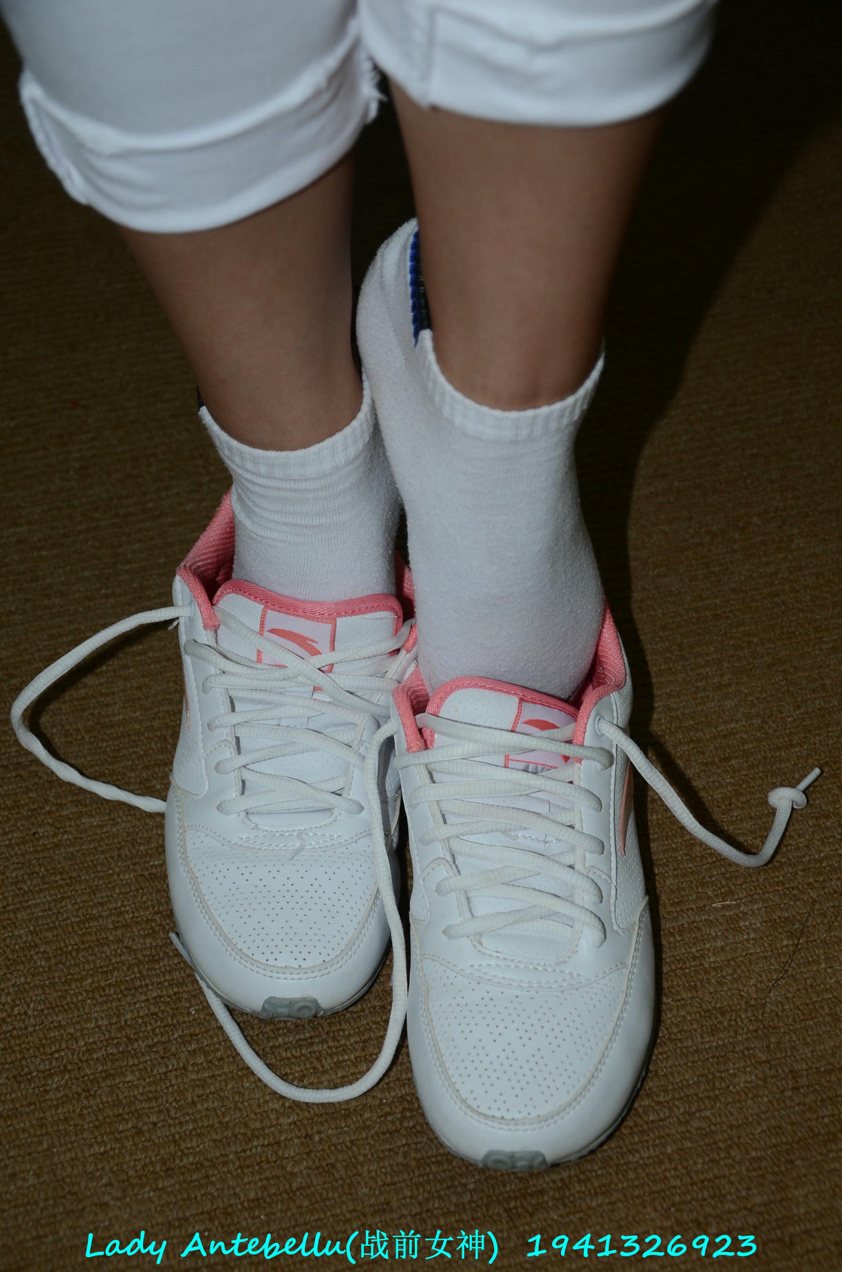 [战前女神] 恋足美腿棉袜女神级摄影套图 052 [179P-130MB]_第3集