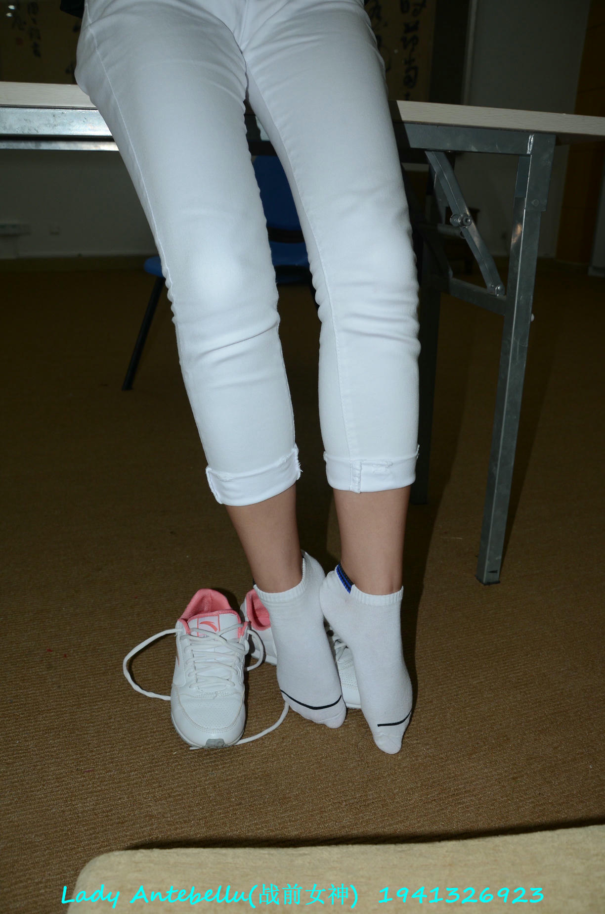 [战前女神] 恋足美腿棉袜女神级摄影套图 052 [179P-130MB]_第3集