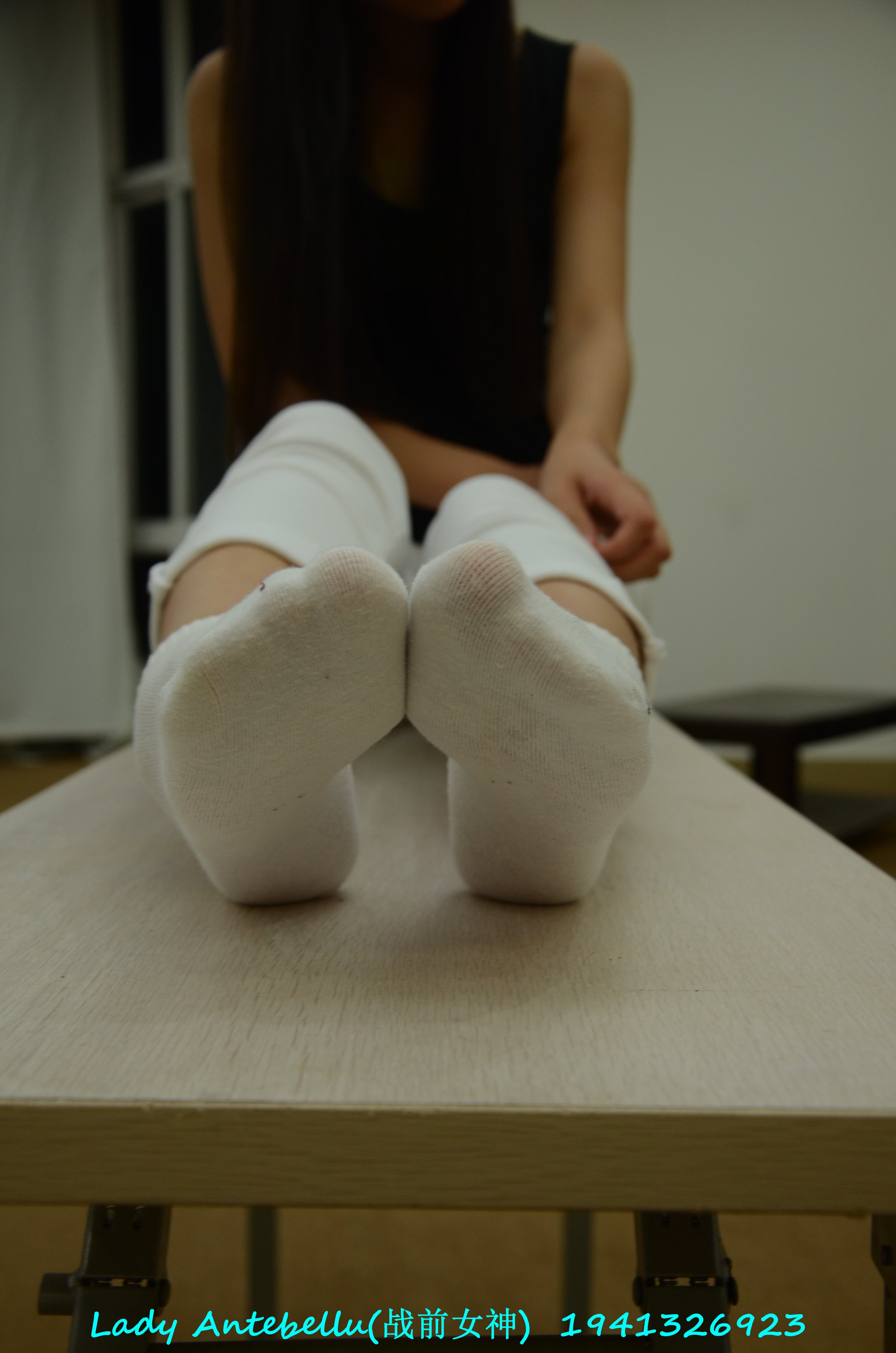 [战前女神] 恋足美腿棉袜女神级摄影套图 052 [179P-130MB]_第5集