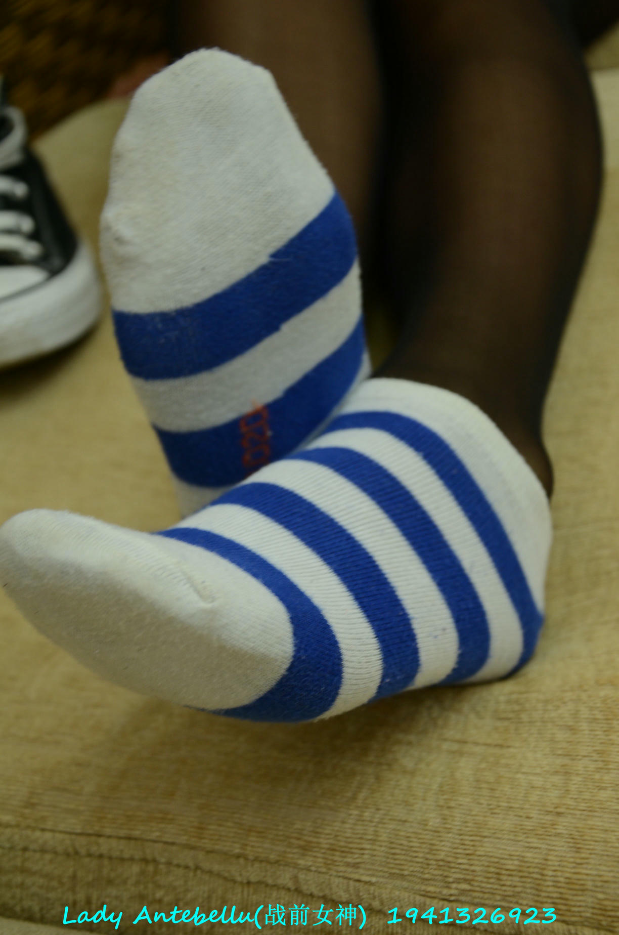 [战前女神] 恋足美腿棉袜女神级摄影套图 053 [288P-222MB]_第6集