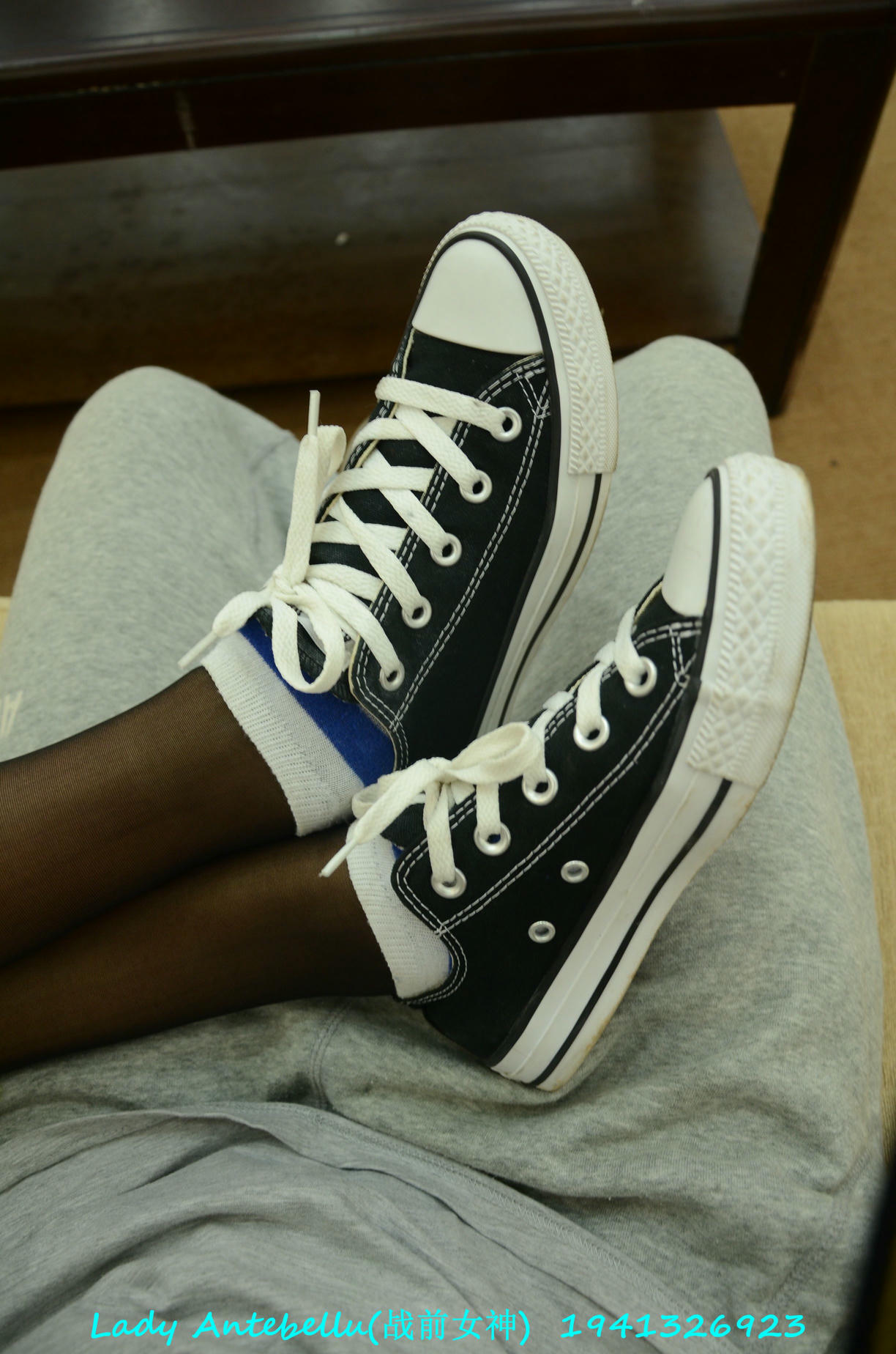 [战前女神] 恋足美腿棉袜女神级摄影套图 053 [288P-222MB]_第2集