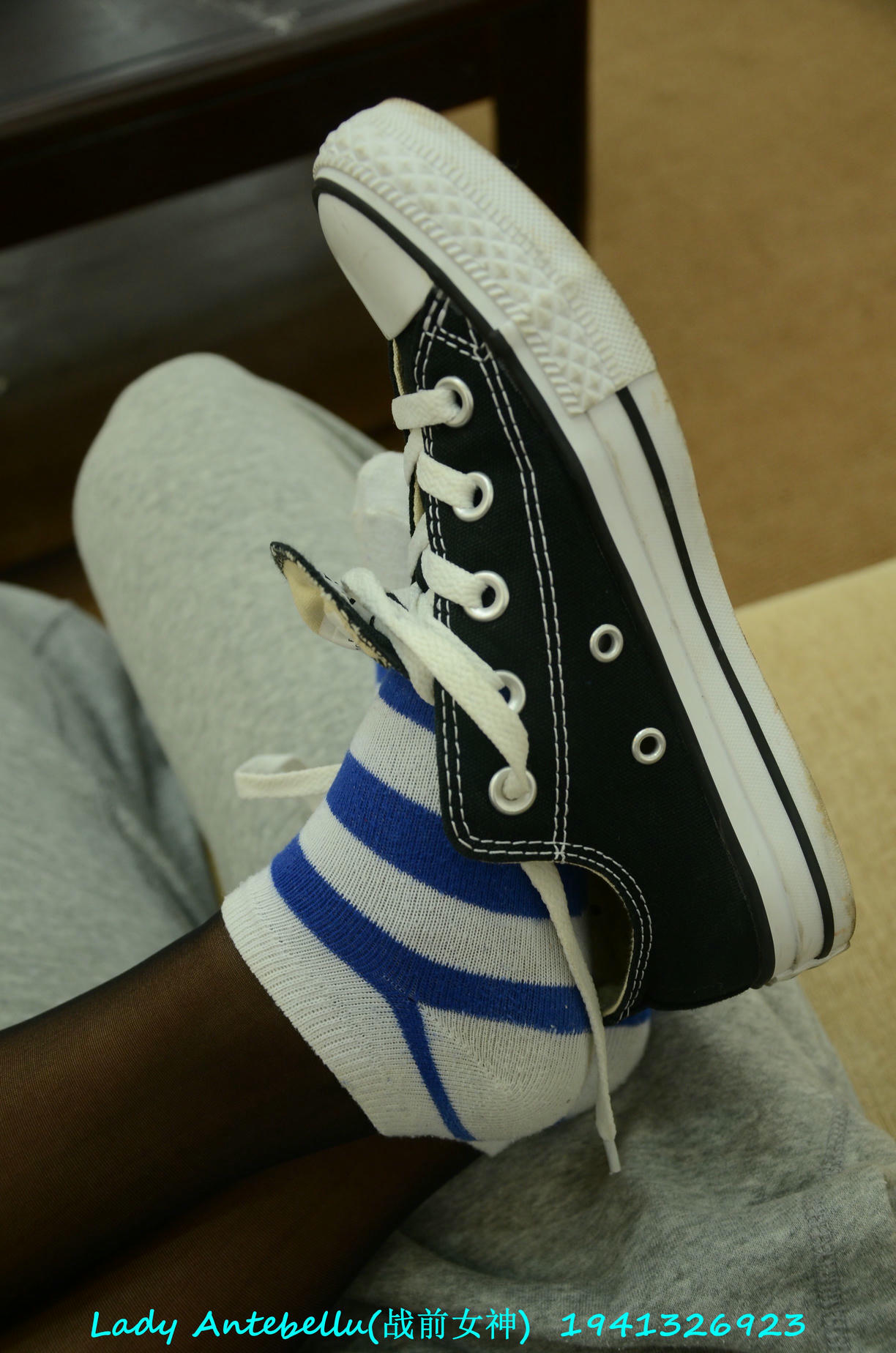 [战前女神] 恋足美腿棉袜女神级摄影套图 053 [288P-222MB]_第4集