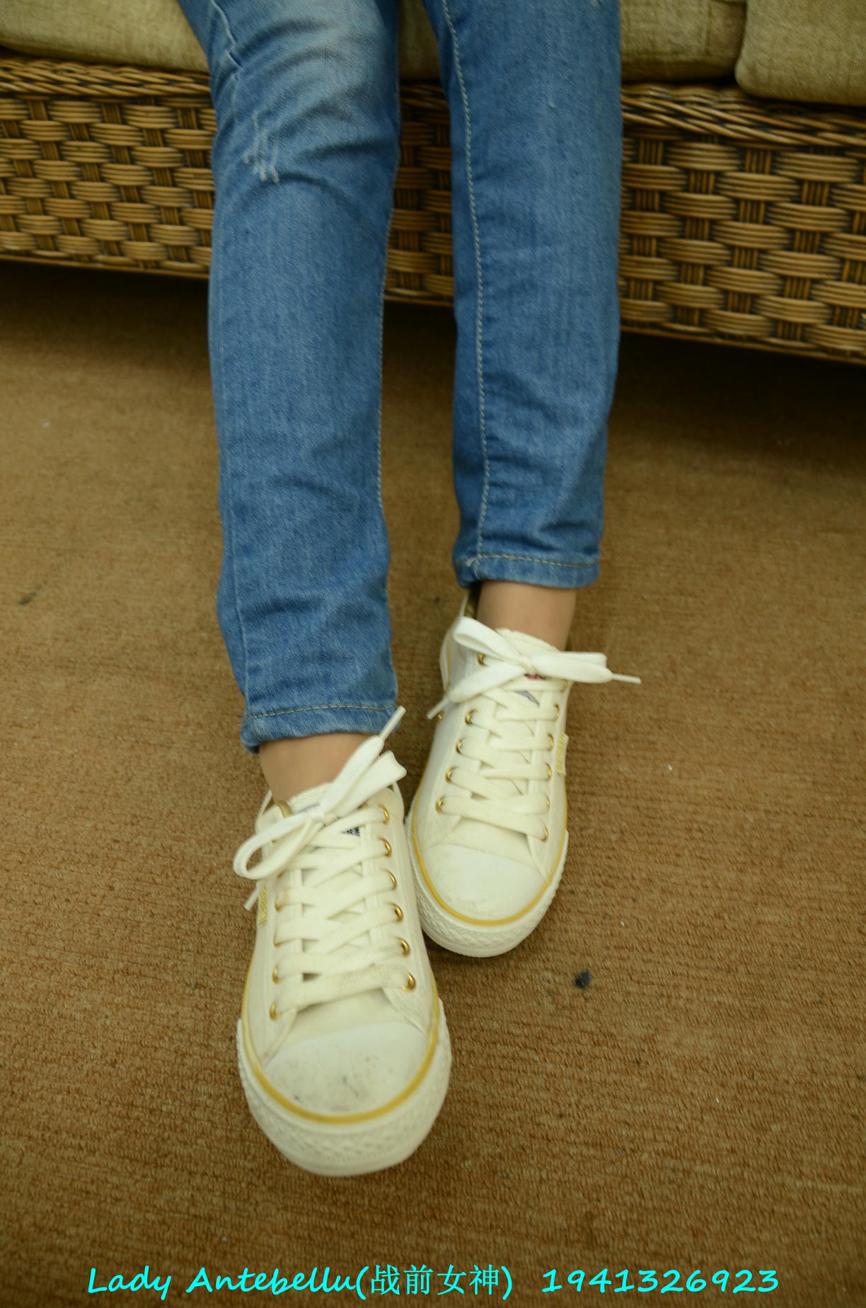 [战前女神] 恋足美腿棉袜女神级摄影套图 054 [129P-148MB]_第1集