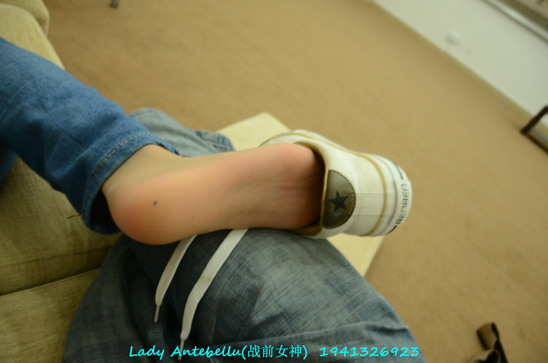 [战前女神] 恋足美腿棉袜女神级摄影套图 054 [129P-148MB]_第2集