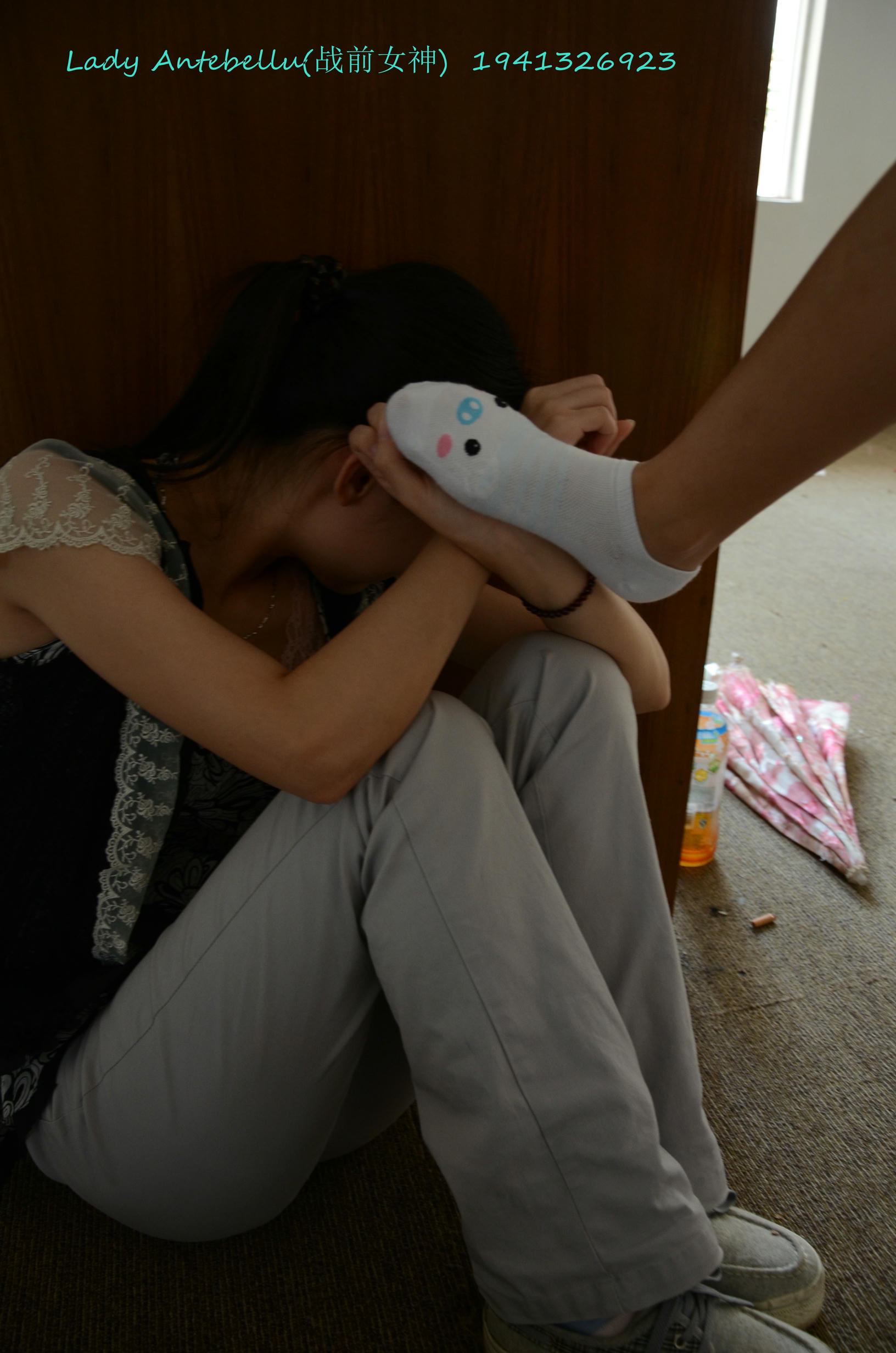 [战前女神] 恋足美腿棉袜女神级摄影套图 055 [159P-375MB]_第1集