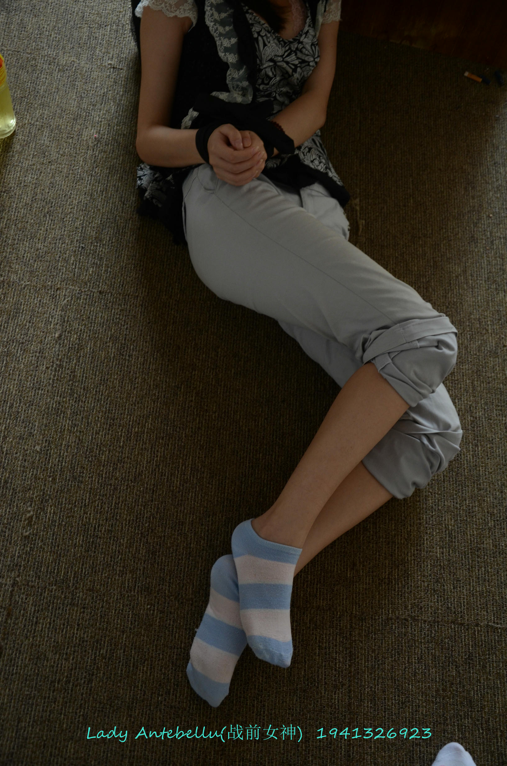 [战前女神] 恋足美腿棉袜女神级摄影套图 055 [159P-375MB]_第6集