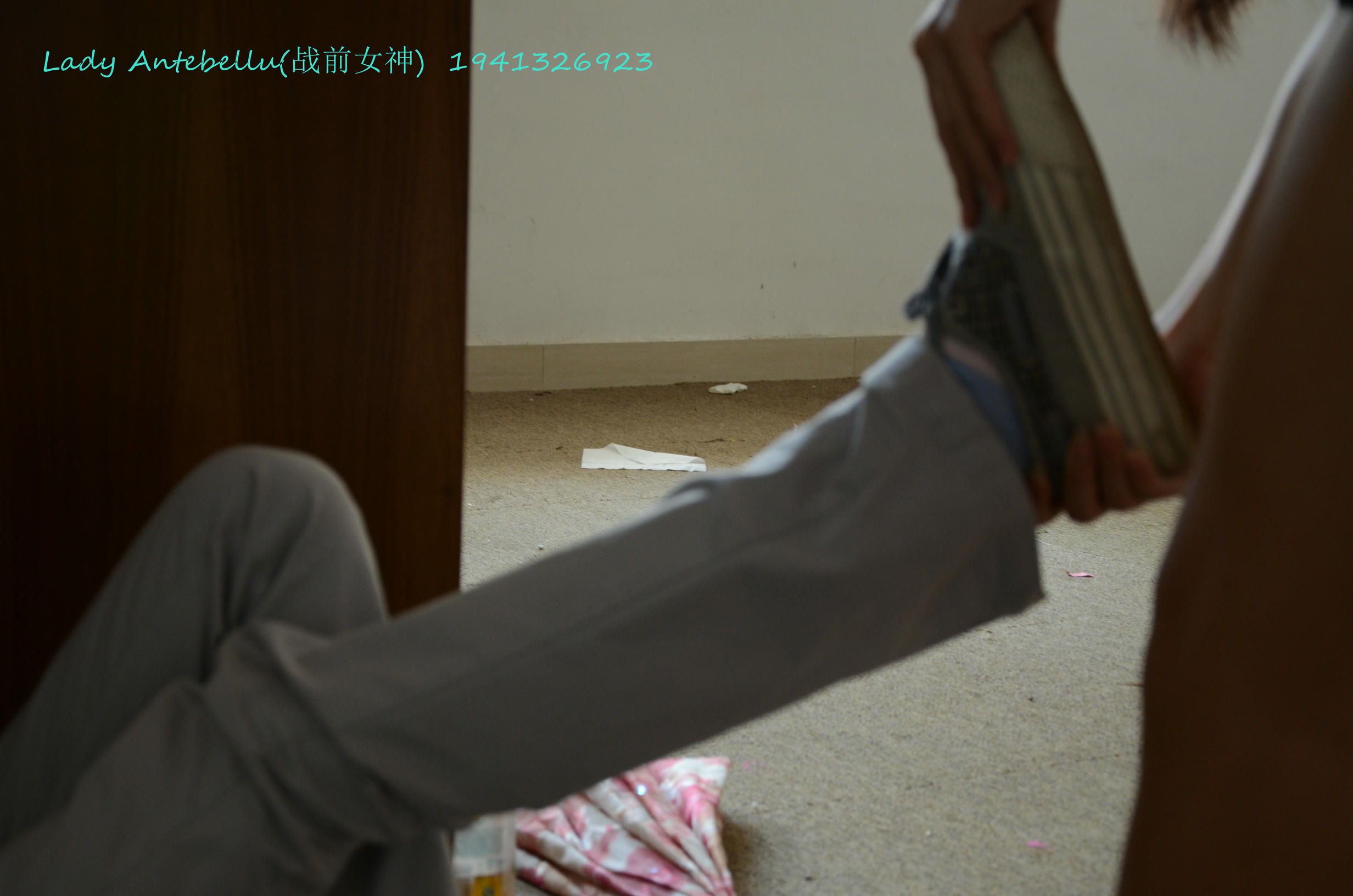 [战前女神] 恋足美腿棉袜女神级摄影套图 055 [159P-375MB]_第1集