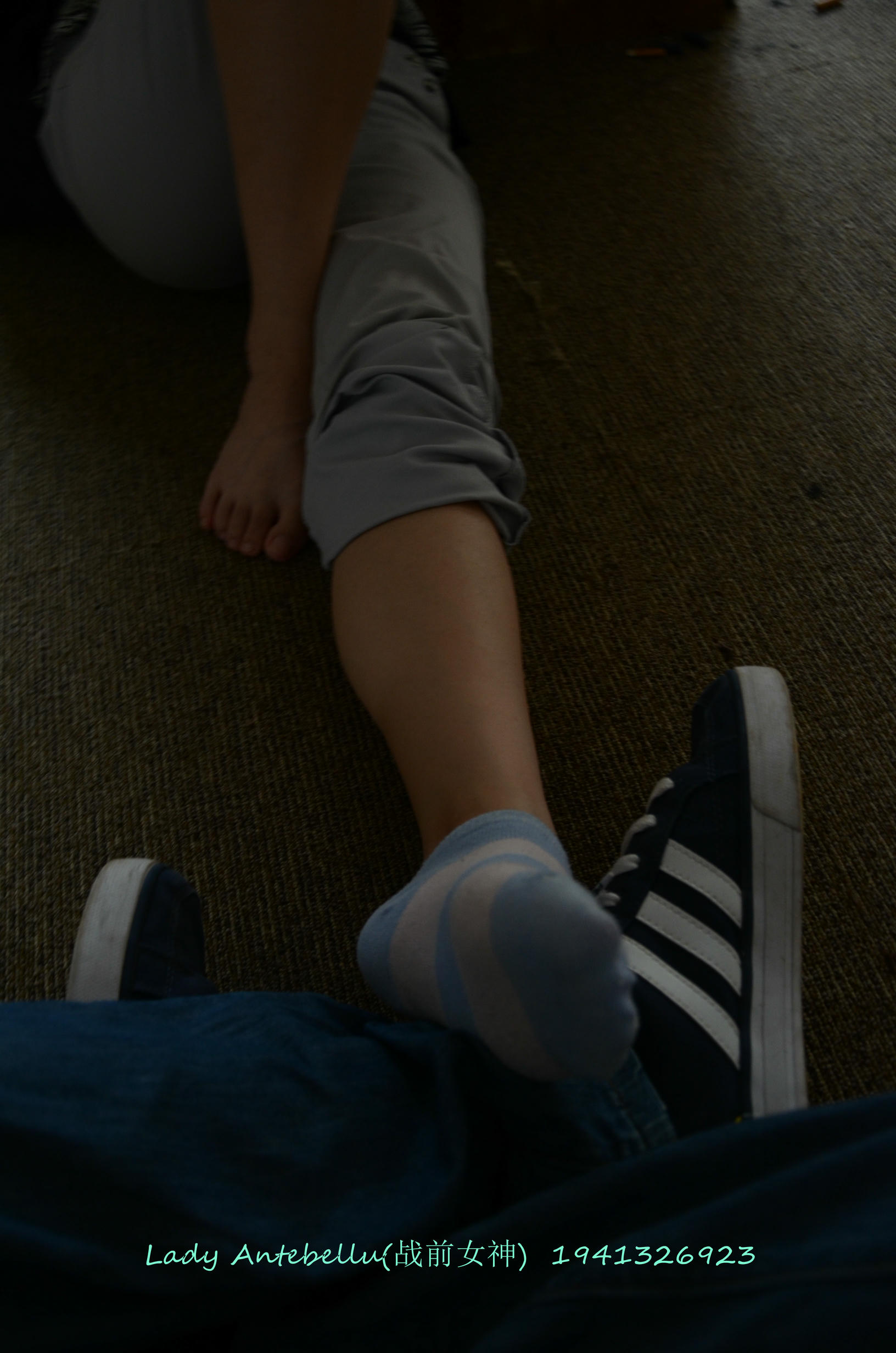 [战前女神] 恋足美腿棉袜女神级摄影套图 055 [159P-375MB]_第7集