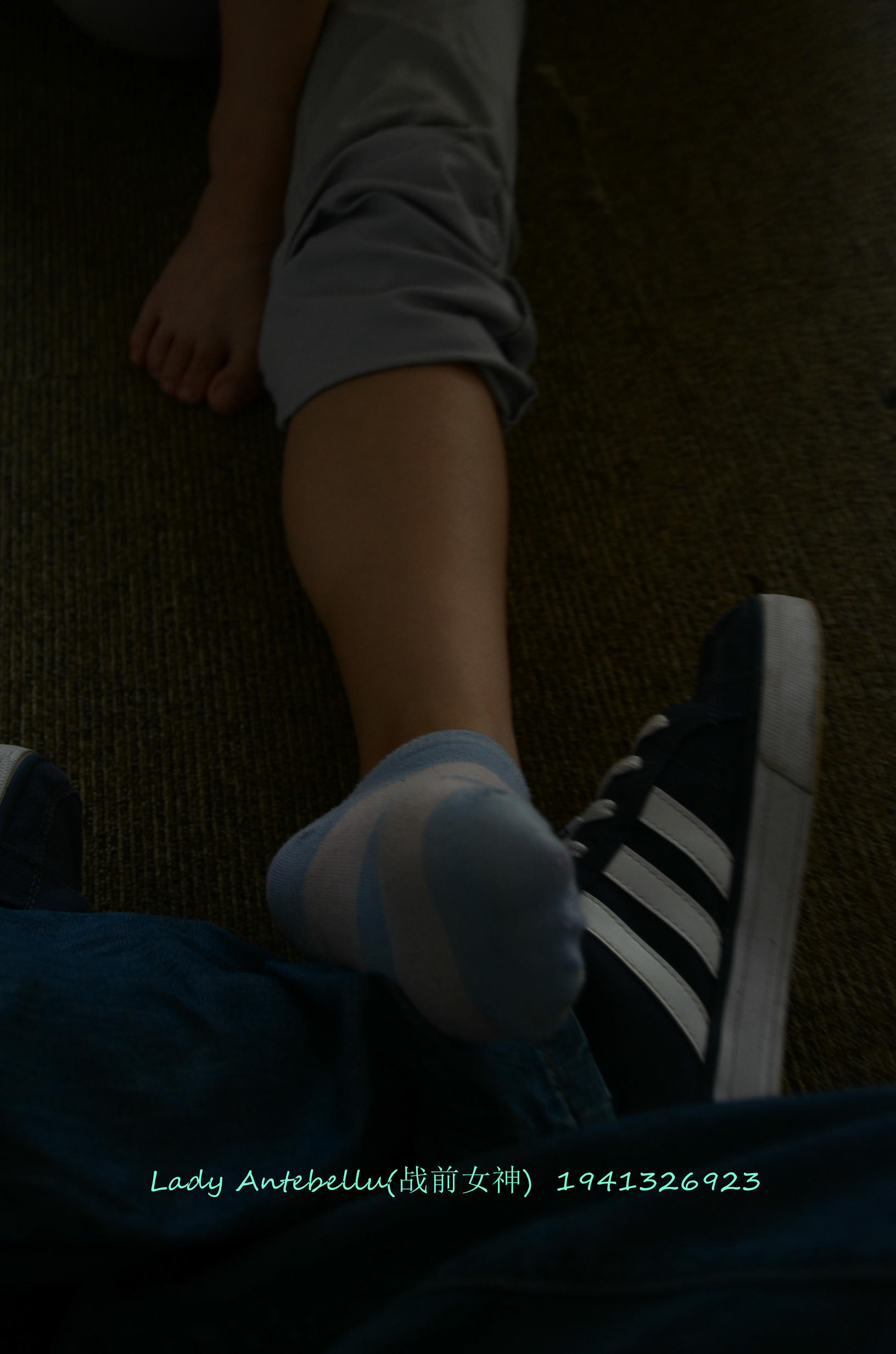 [战前女神] 恋足美腿棉袜女神级摄影套图 055 [159P-375MB]_第7集