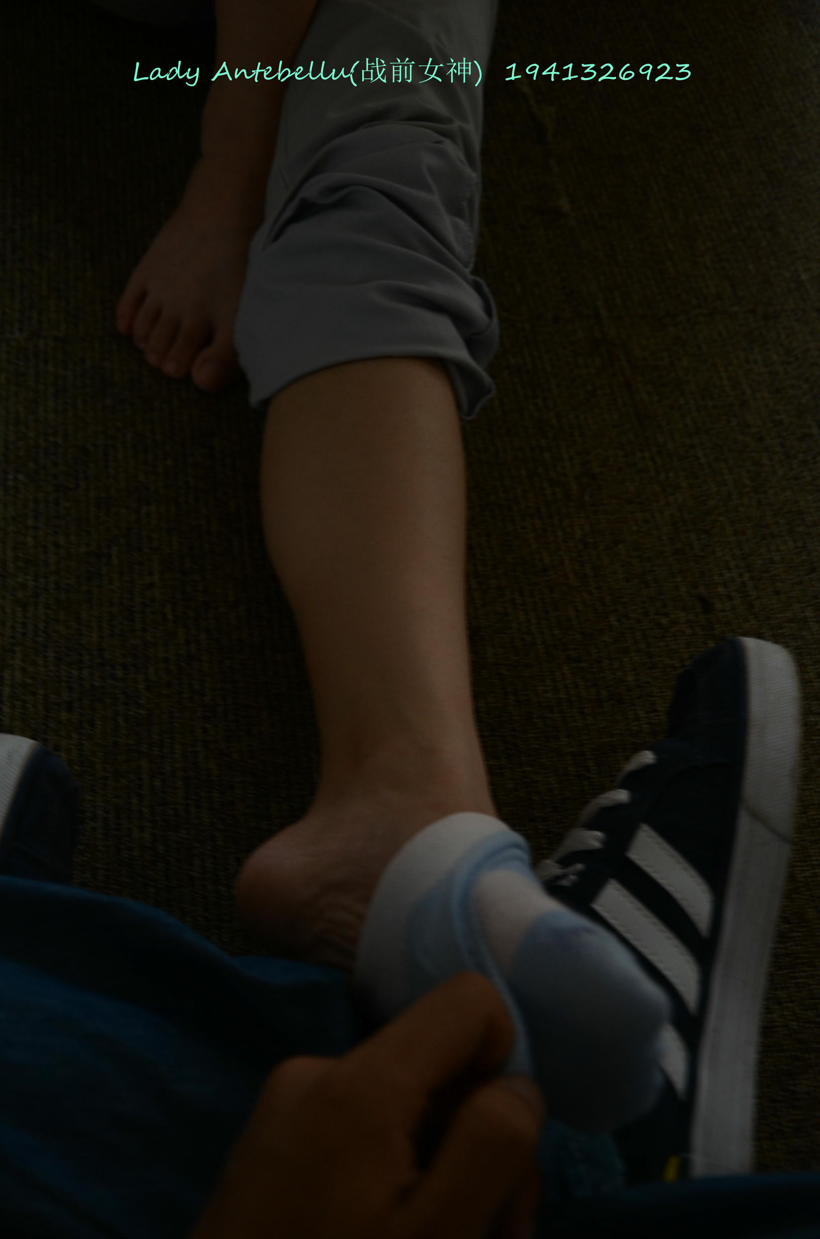 [战前女神] 恋足美腿棉袜女神级摄影套图 055 [159P-375MB]_第7集