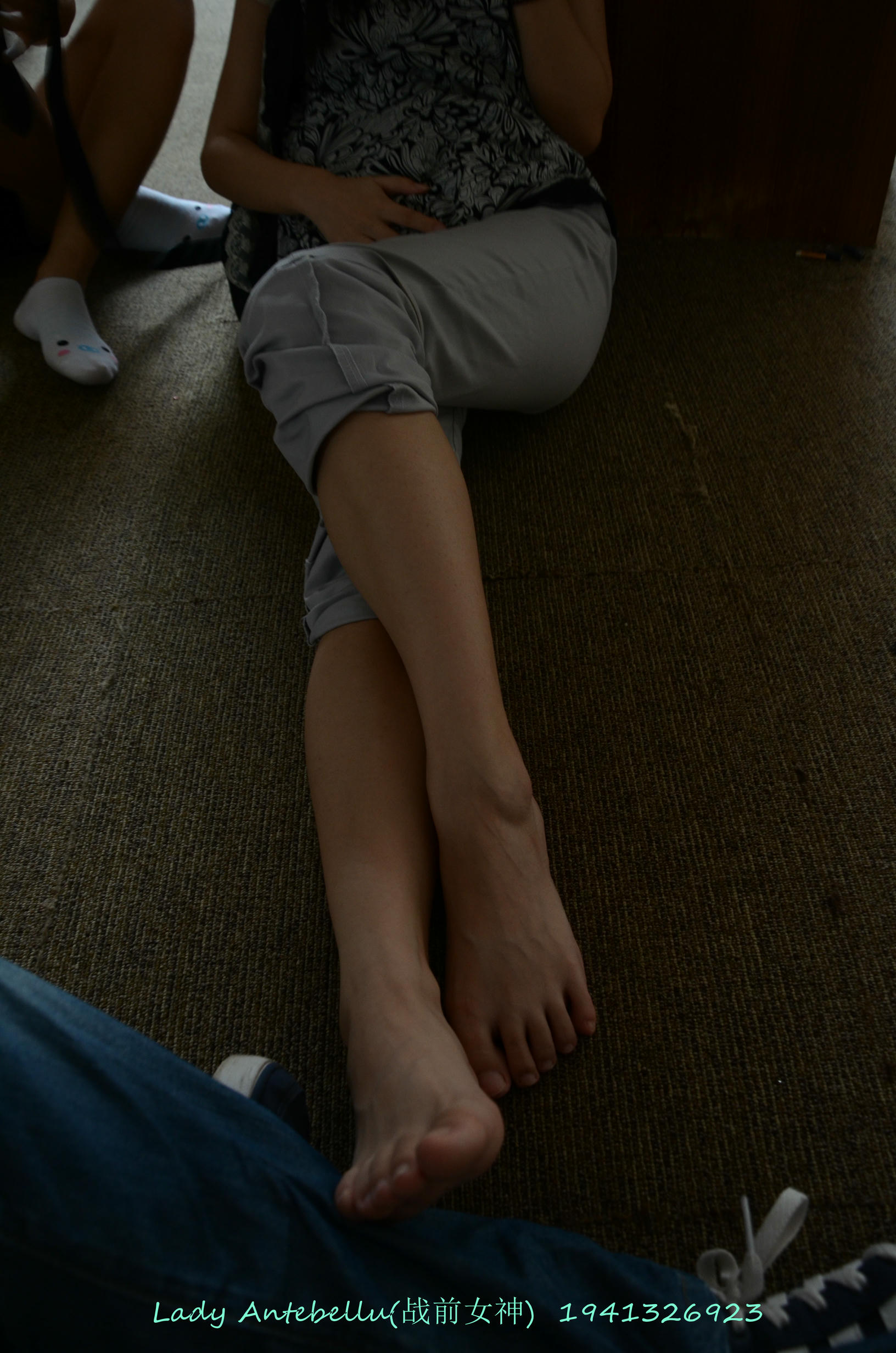 [战前女神] 恋足美腿棉袜女神级摄影套图 055 [159P-375MB]_第8集