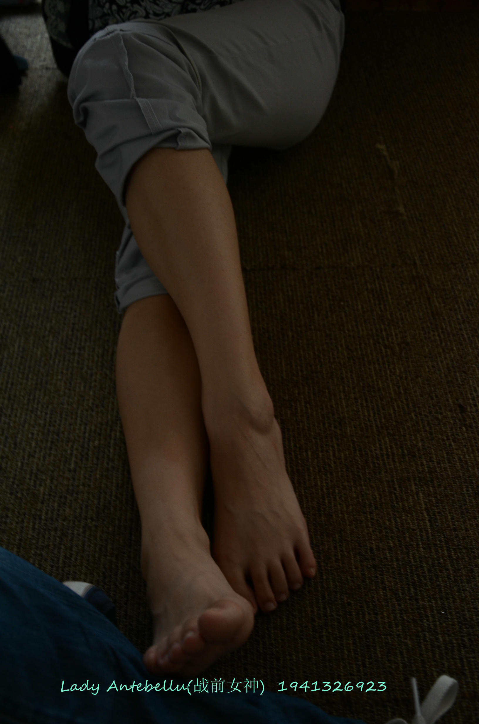 [战前女神] 恋足美腿棉袜女神级摄影套图 055 [159P-375MB]_第8集