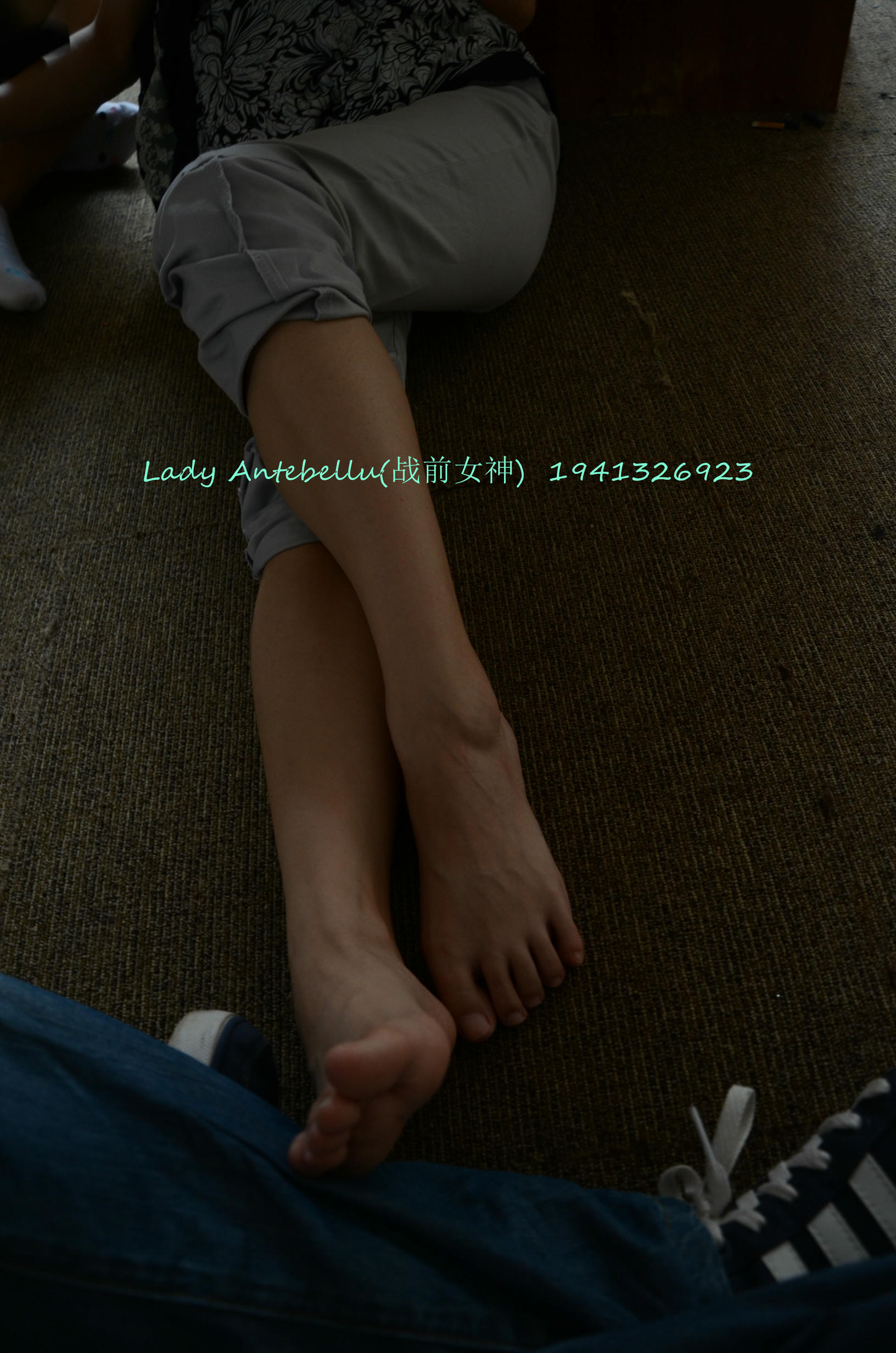 [战前女神] 恋足美腿棉袜女神级摄影套图 055 [159P-375MB]_第8集