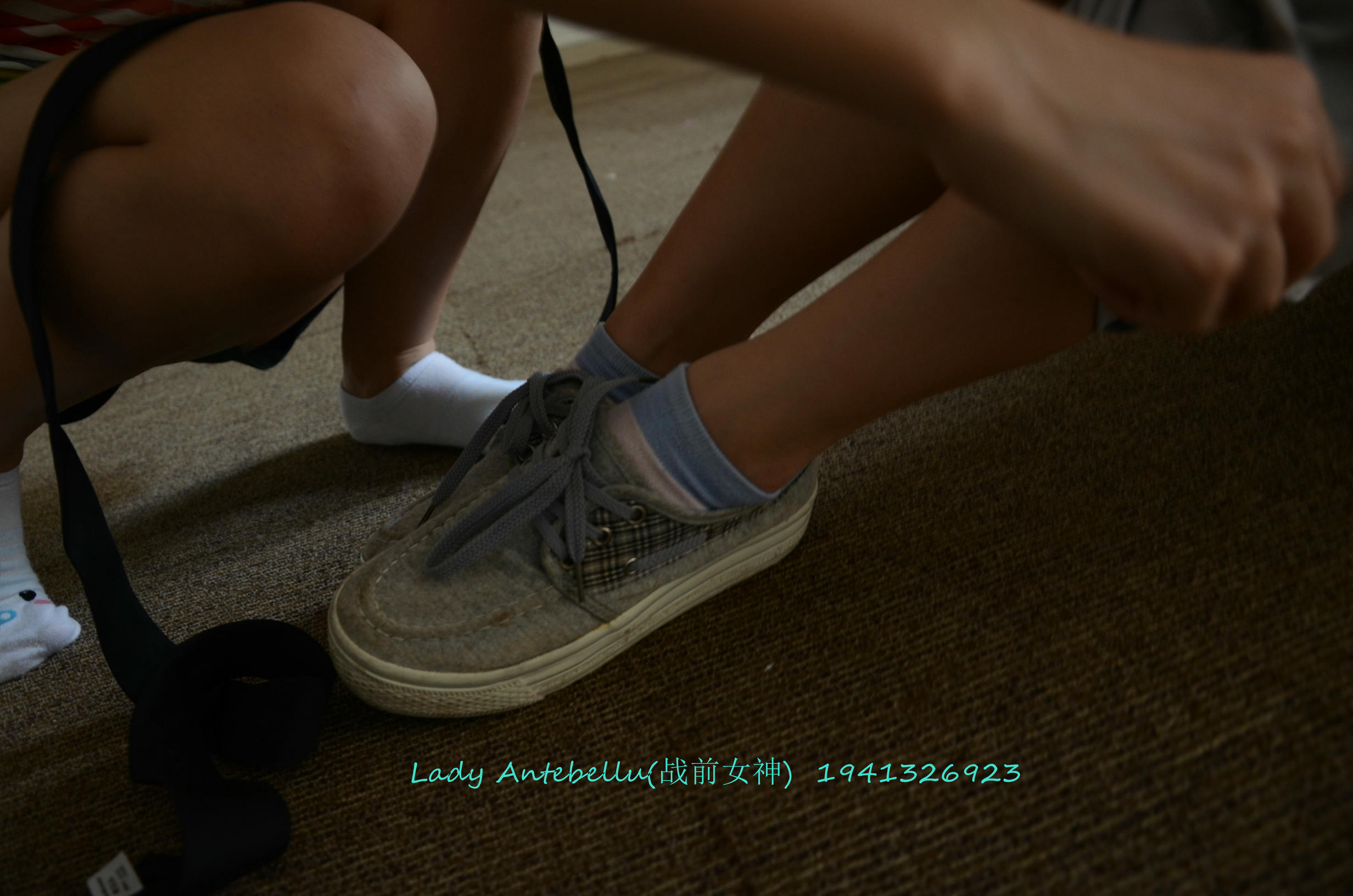 [战前女神] 恋足美腿棉袜女神级摄影套图 055 [159P-375MB]_第2集