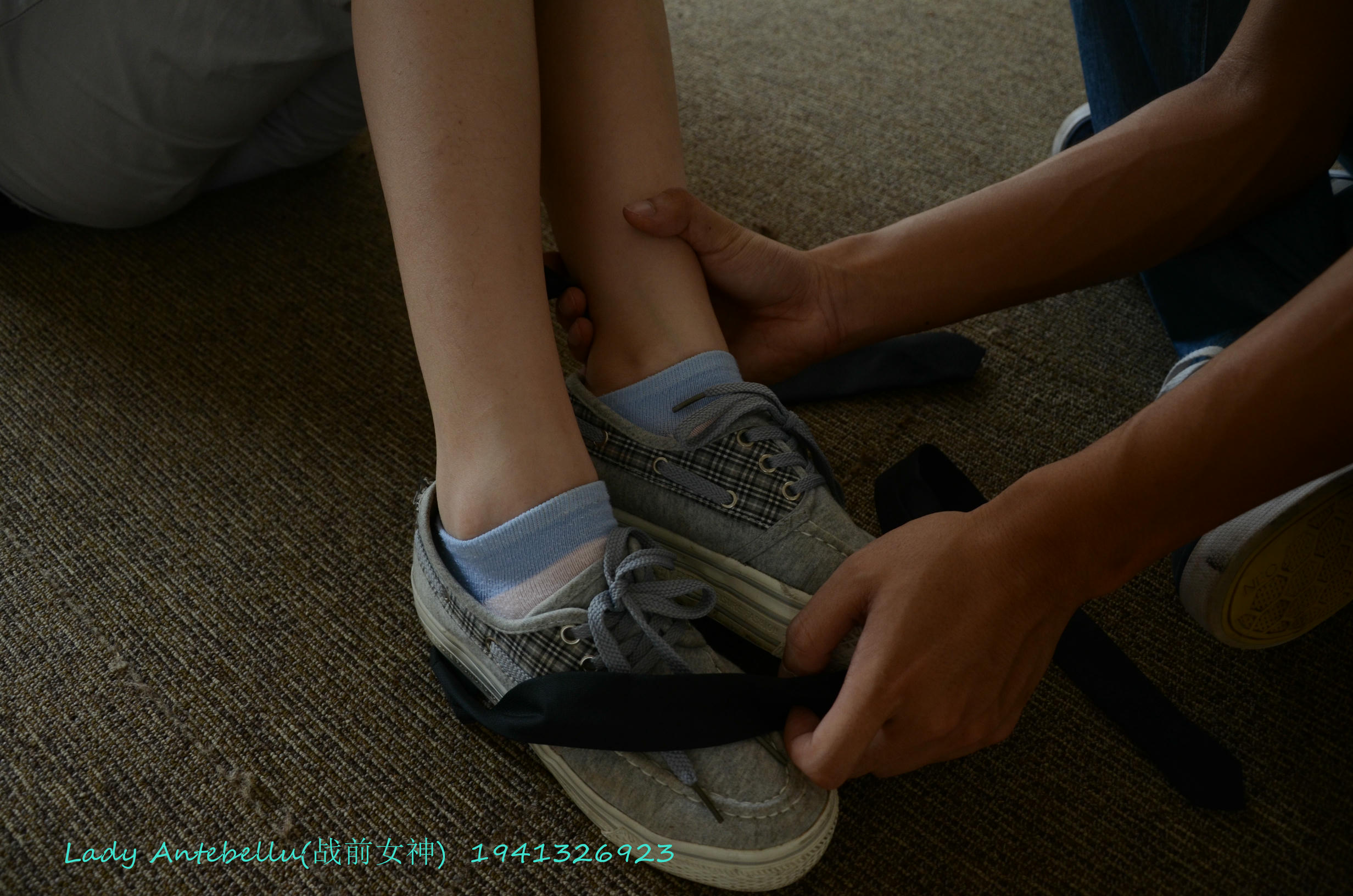 [战前女神] 恋足美腿棉袜女神级摄影套图 055 [159P-375MB]_第2集