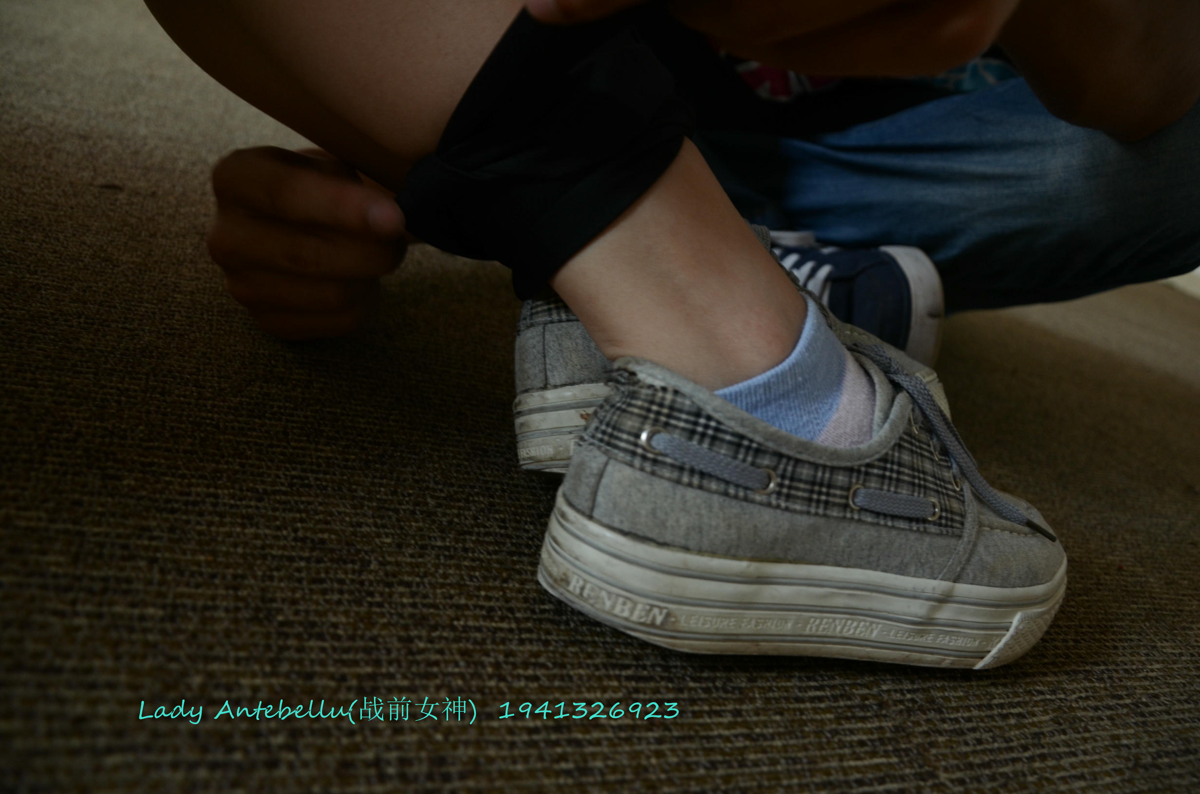 [战前女神] 恋足美腿棉袜女神级摄影套图 055 [159P-375MB]_第3集