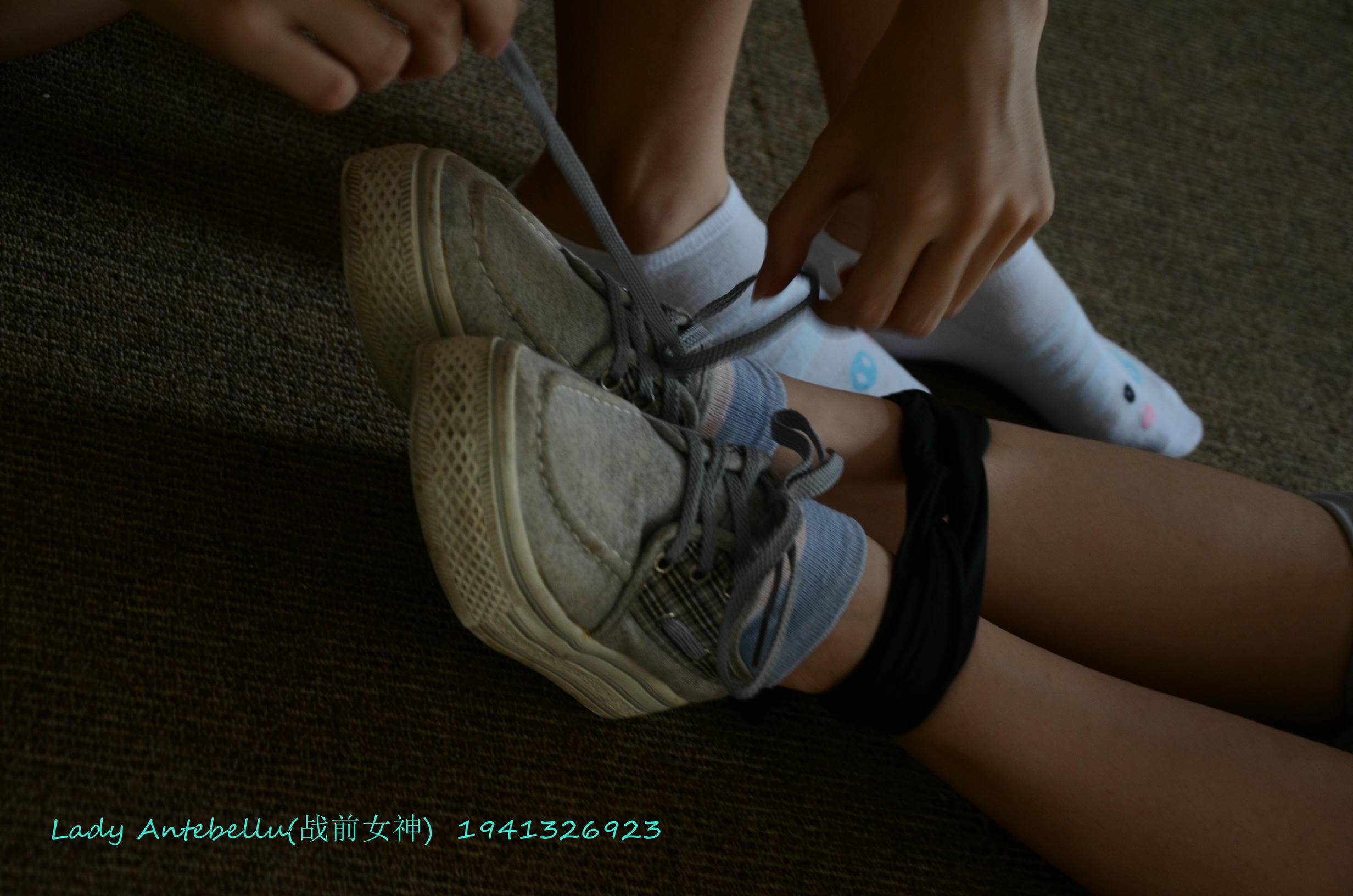 [战前女神] 恋足美腿棉袜女神级摄影套图 055 [159P-375MB]_第3集