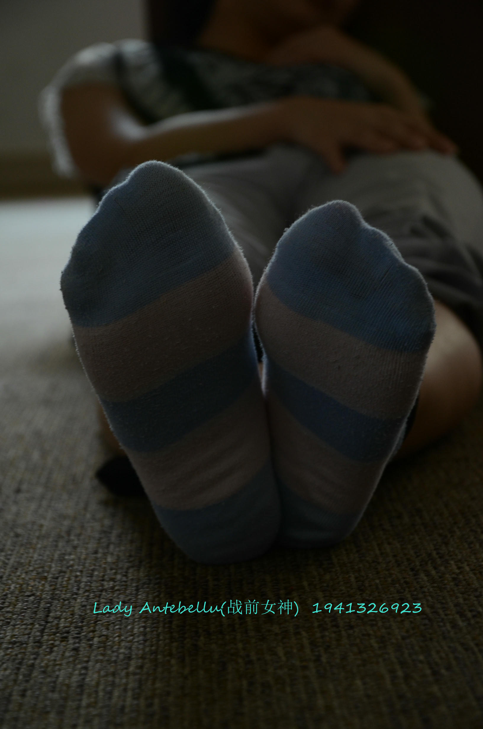 [战前女神] 恋足美腿棉袜女神级摄影套图 055 [159P-375MB]_第4集