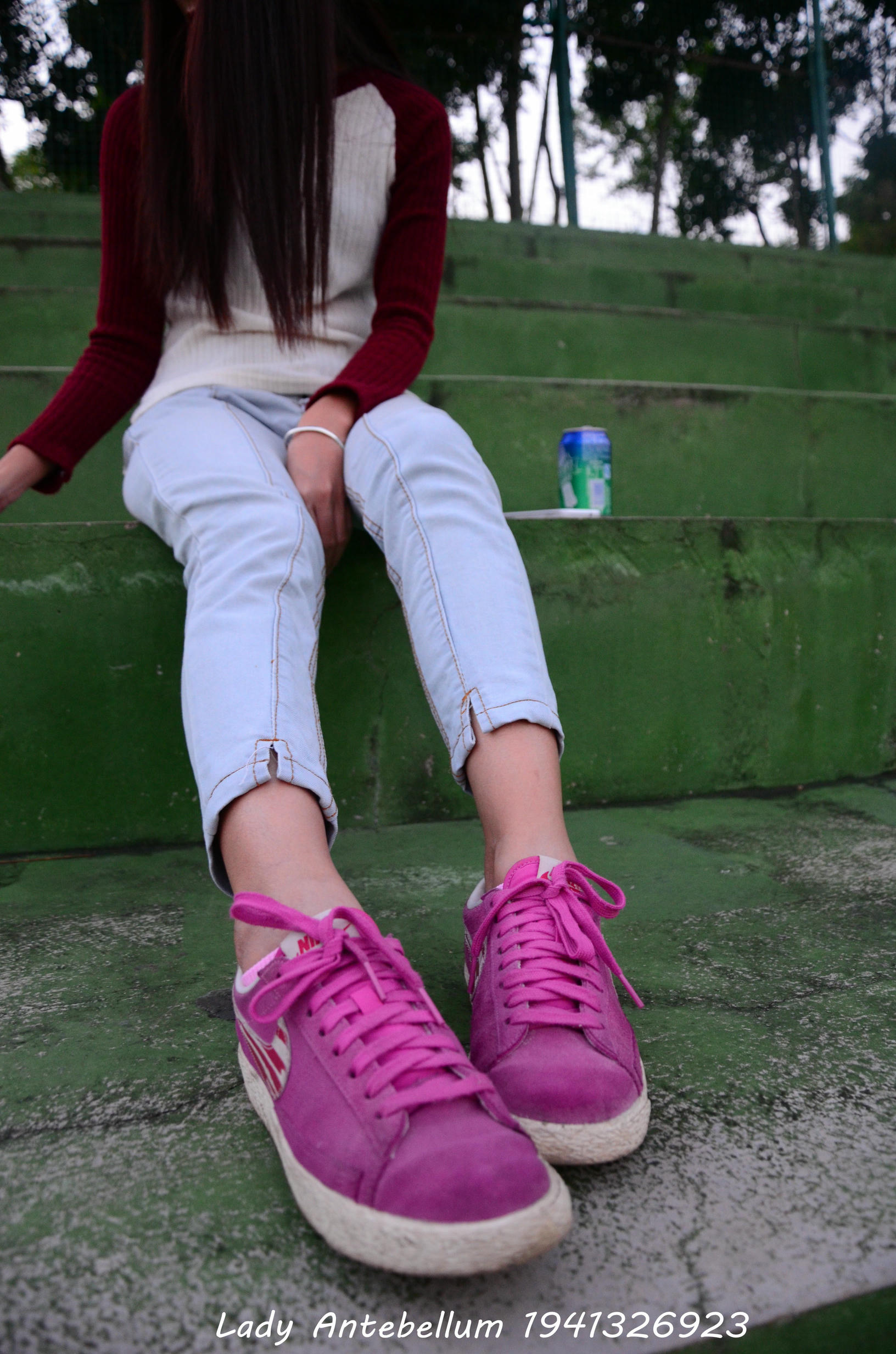 [战前女神] 恋足美腿棉袜女神级摄影套图 057 [55P-117MB]_第1集