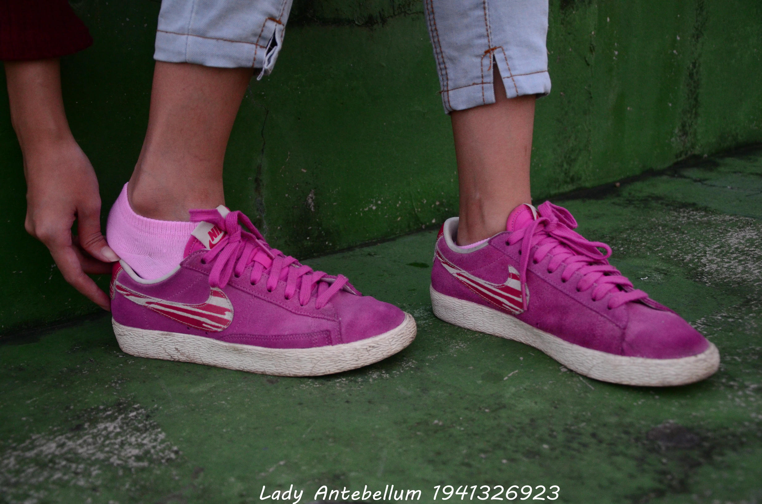 [战前女神] 恋足美腿棉袜女神级摄影套图 057 [55P-117MB]_第1集