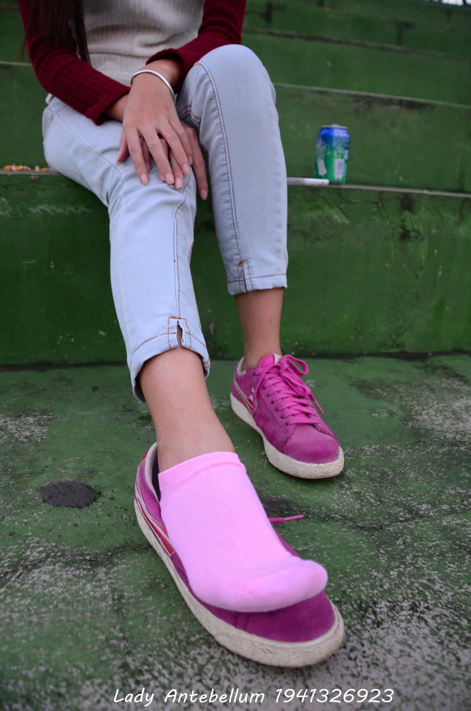 [战前女神] 恋足美腿棉袜女神级摄影套图 057 [55P-117MB]_第2集