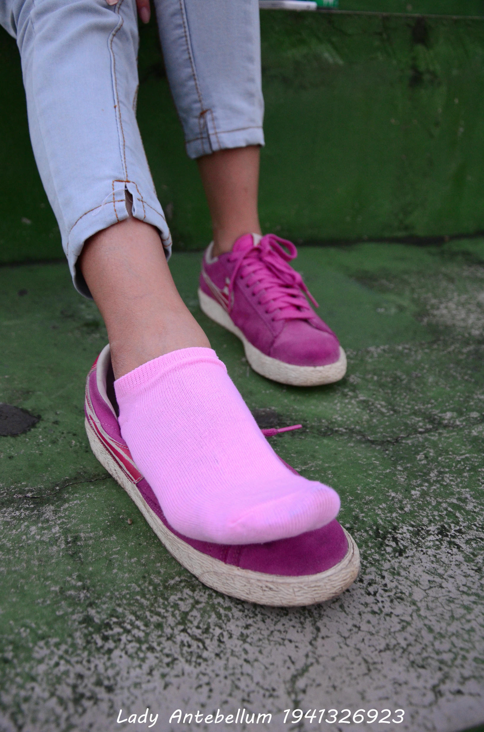 [战前女神] 恋足美腿棉袜女神级摄影套图 057 [55P-117MB]_第2集