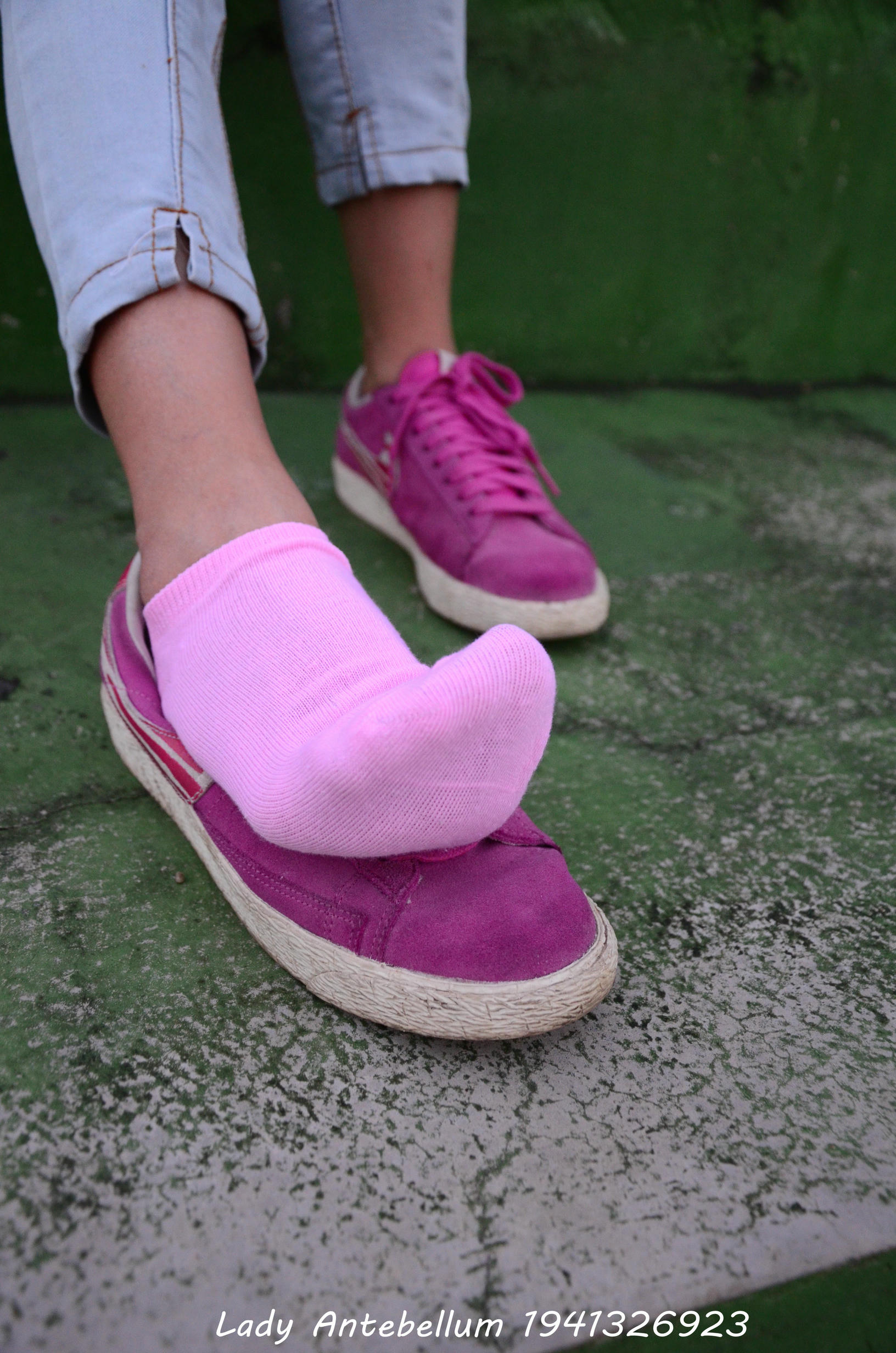 [战前女神] 恋足美腿棉袜女神级摄影套图 057 [55P-117MB]_第2集