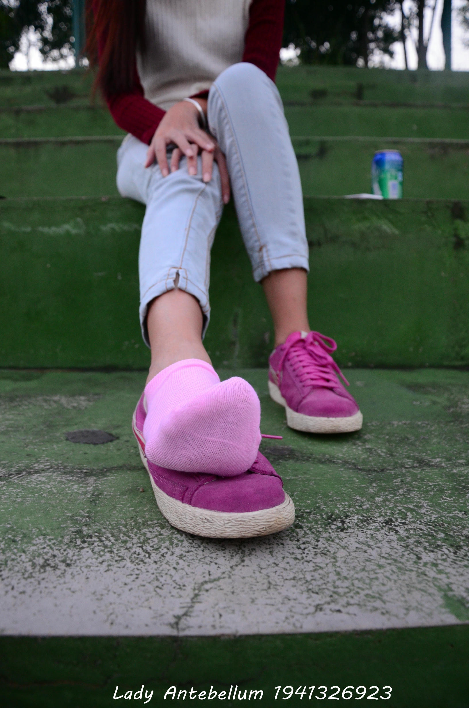 [战前女神] 恋足美腿棉袜女神级摄影套图 057 [55P-117MB]_第2集