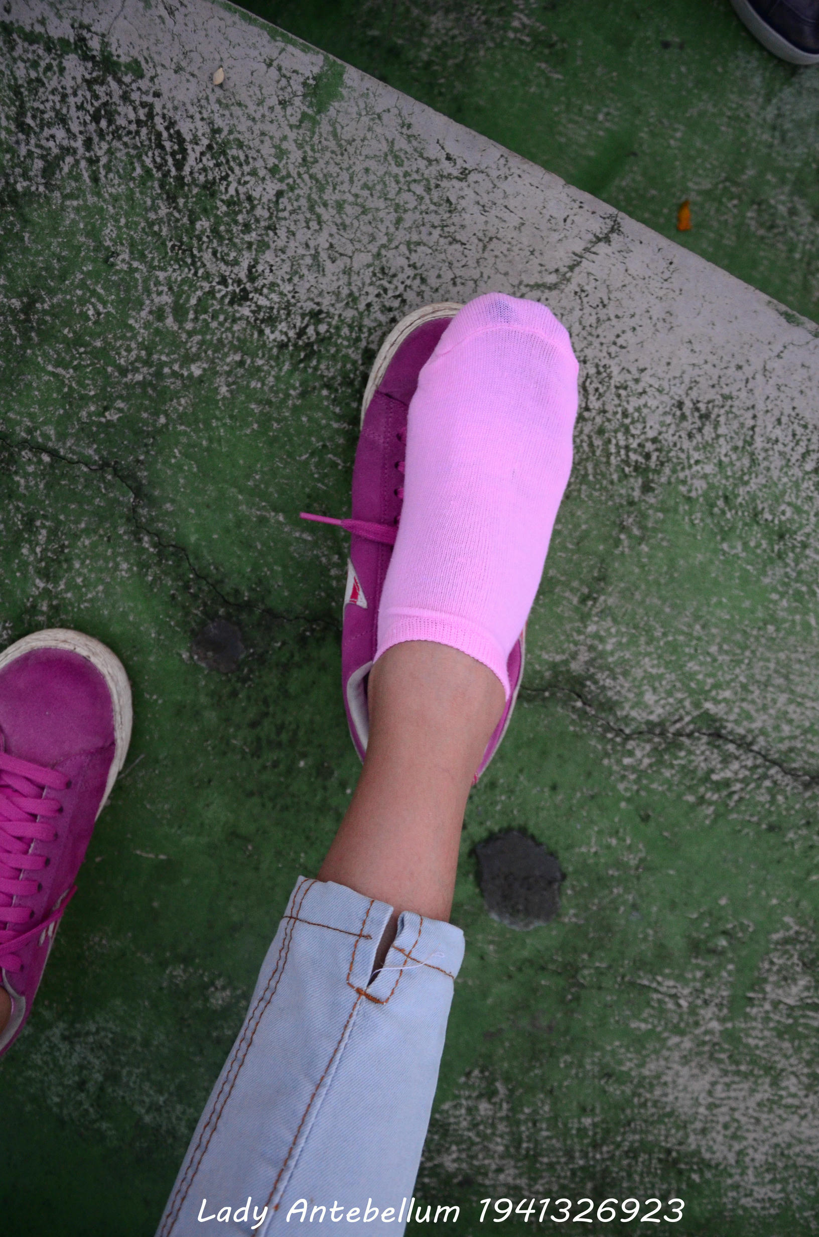 [战前女神] 恋足美腿棉袜女神级摄影套图 057 [55P-117MB]_第2集