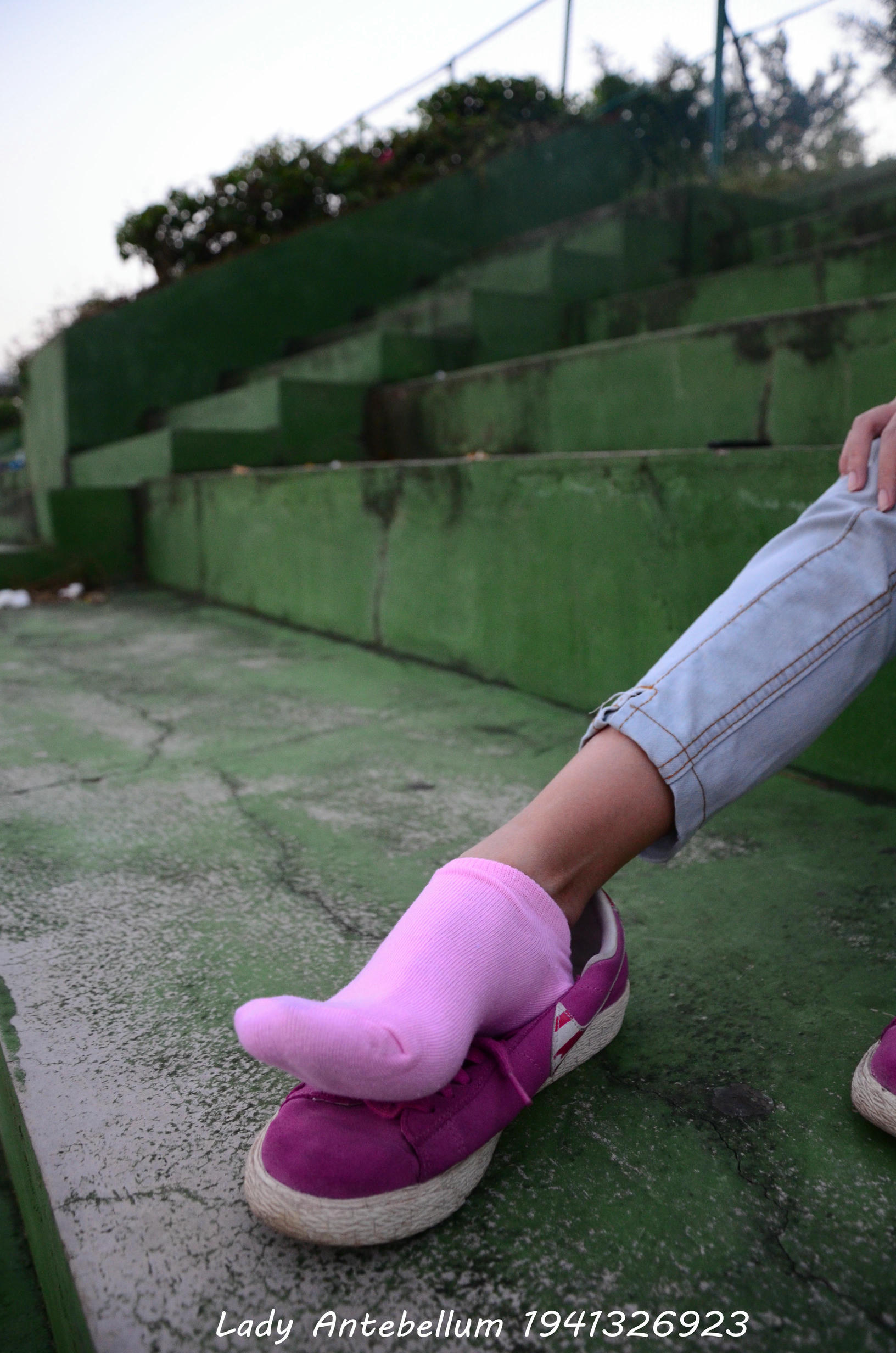 [战前女神] 恋足美腿棉袜女神级摄影套图 057 [55P-117MB]_第2集