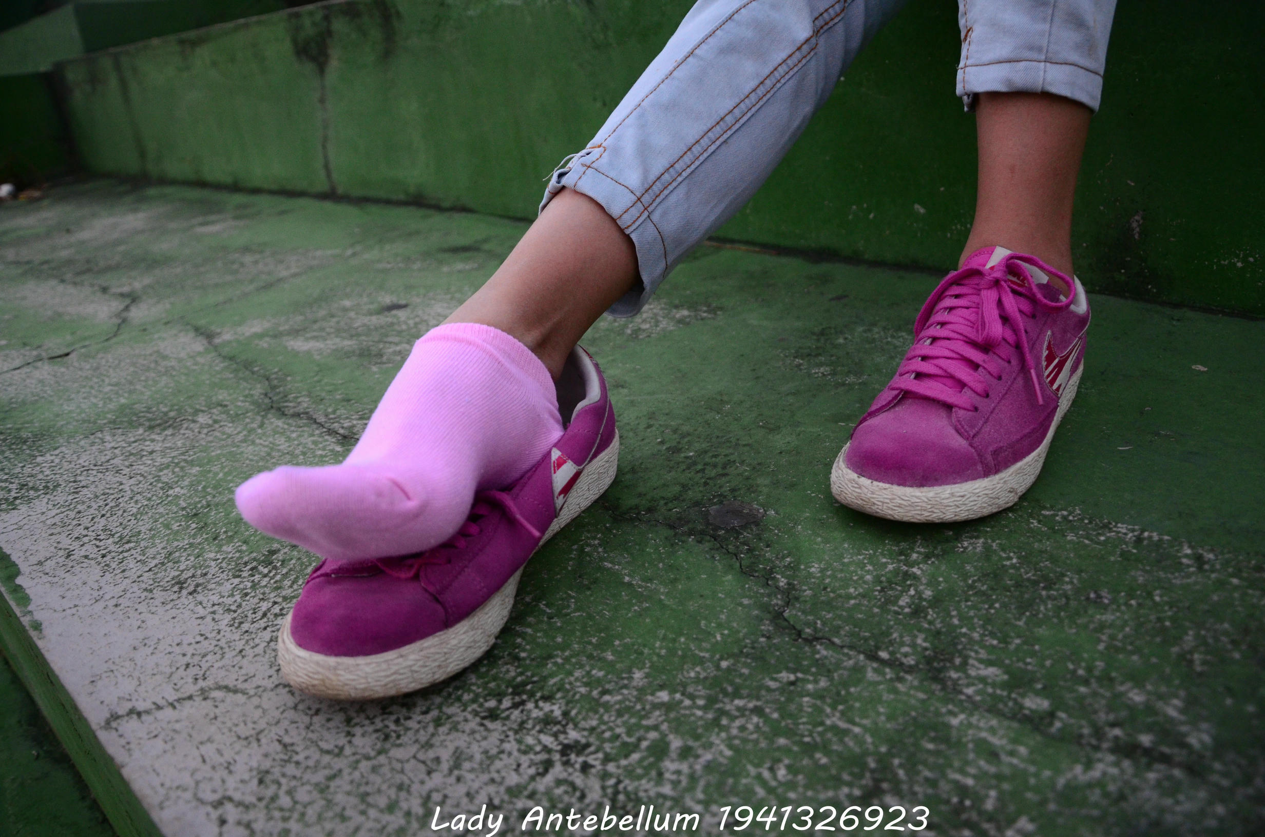 [战前女神] 恋足美腿棉袜女神级摄影套图 057 [55P-117MB]_第2集