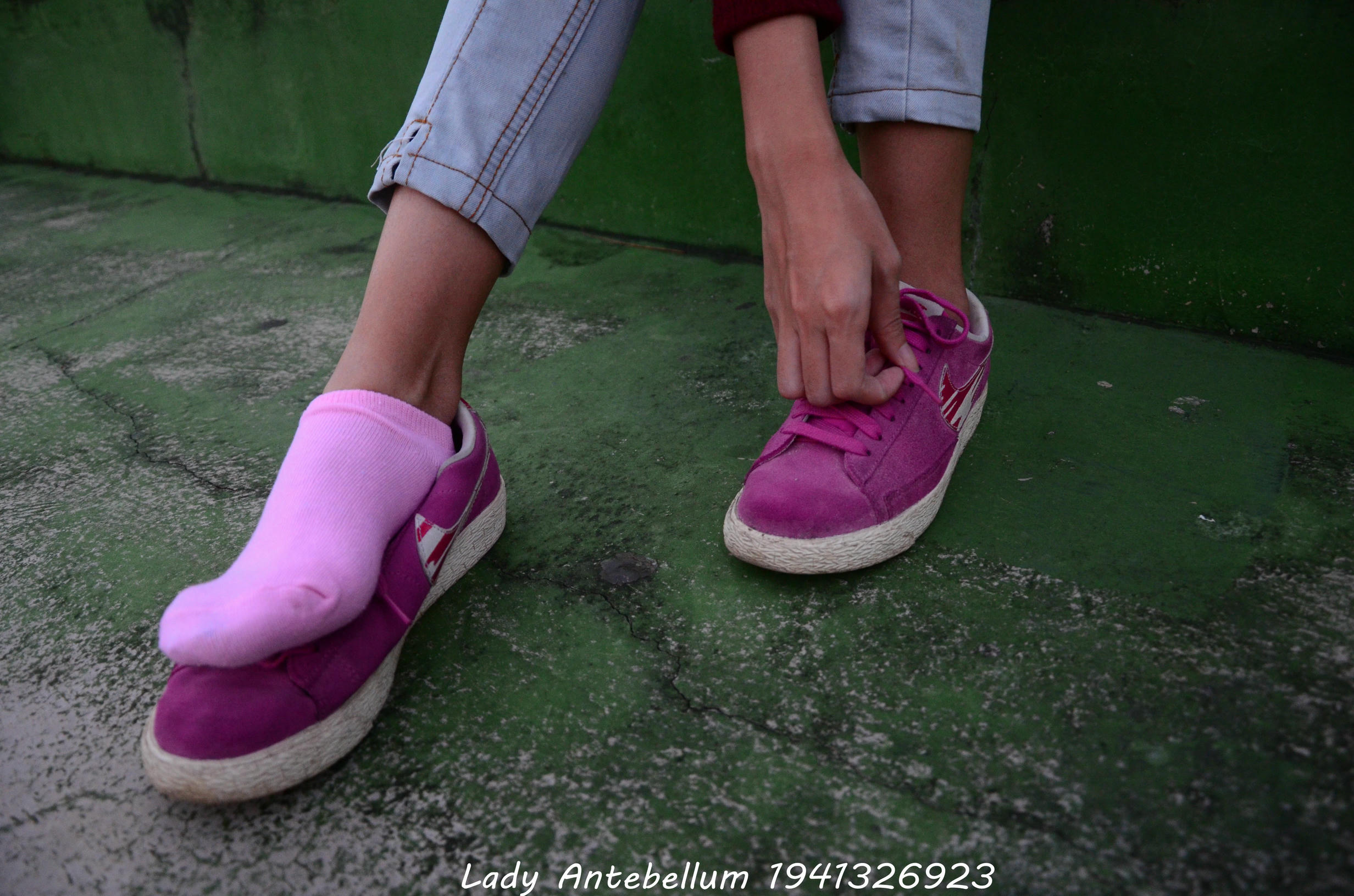 [战前女神] 恋足美腿棉袜女神级摄影套图 057 [55P-117MB]_第2集