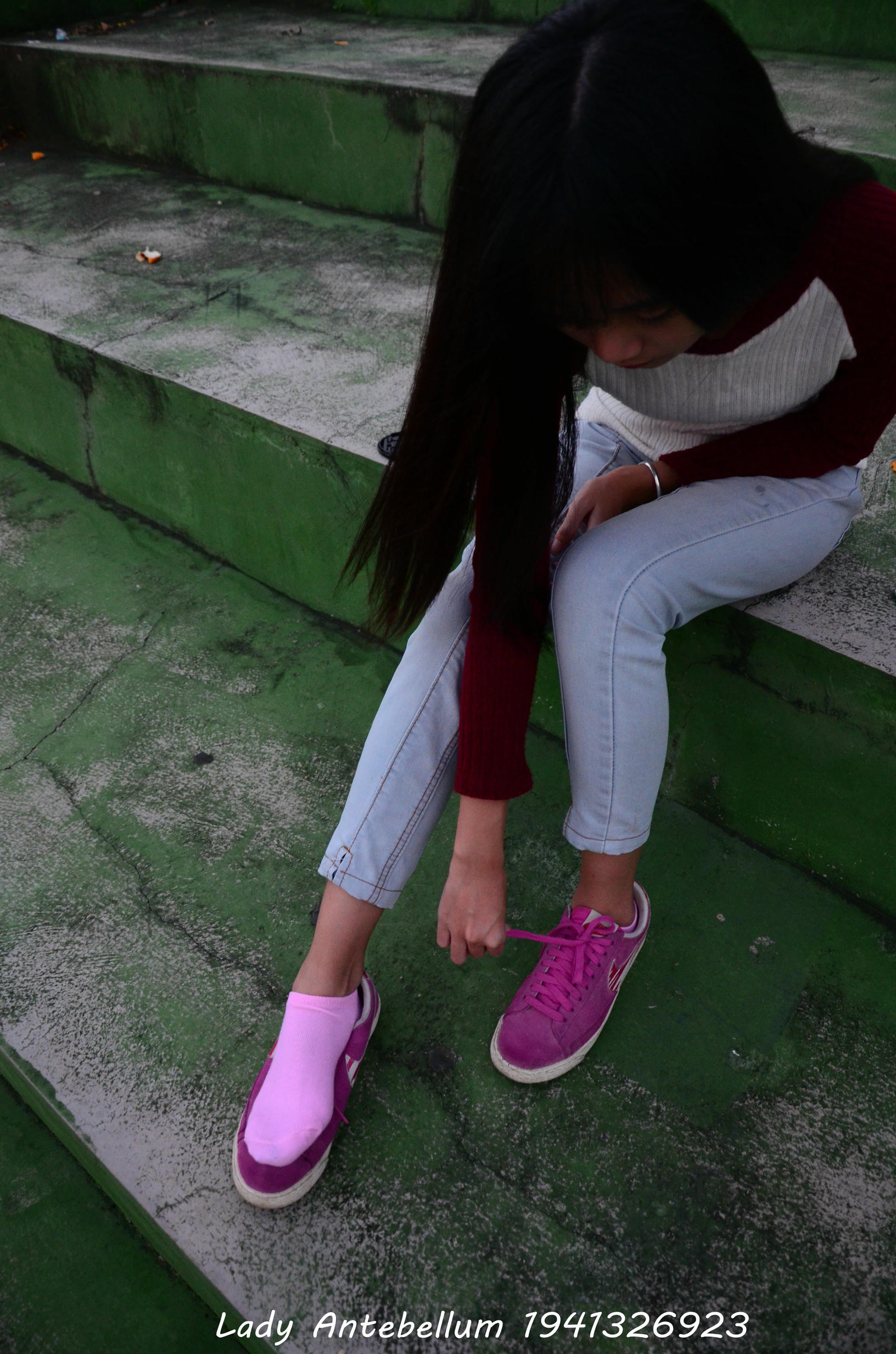 [战前女神] 恋足美腿棉袜女神级摄影套图 057 [55P-117MB]_第2集