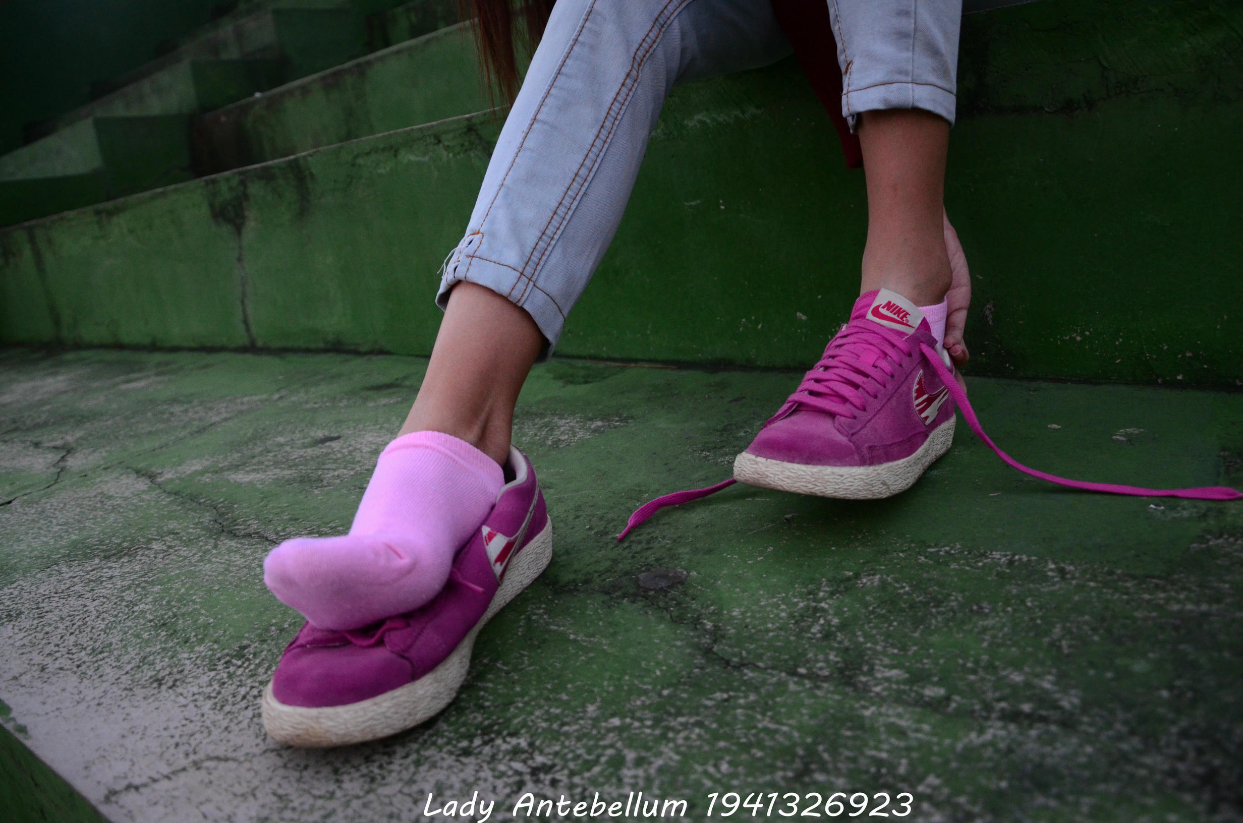 [战前女神] 恋足美腿棉袜女神级摄影套图 057 [55P-117MB]_第2集