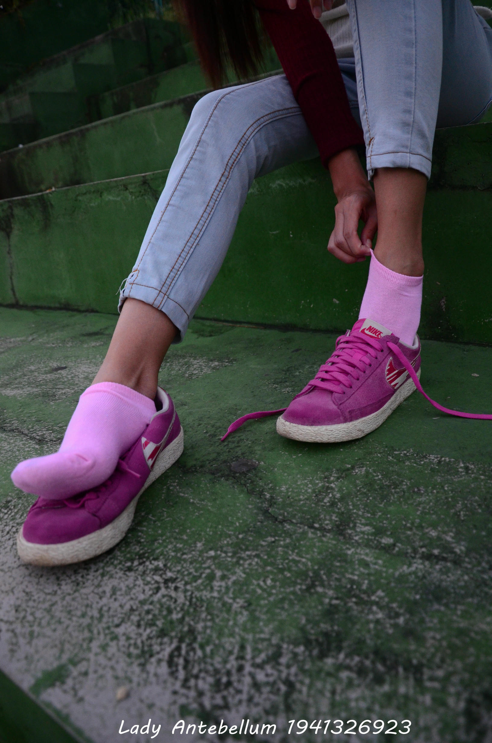 [战前女神] 恋足美腿棉袜女神级摄影套图 057 [55P-117MB]_第2集