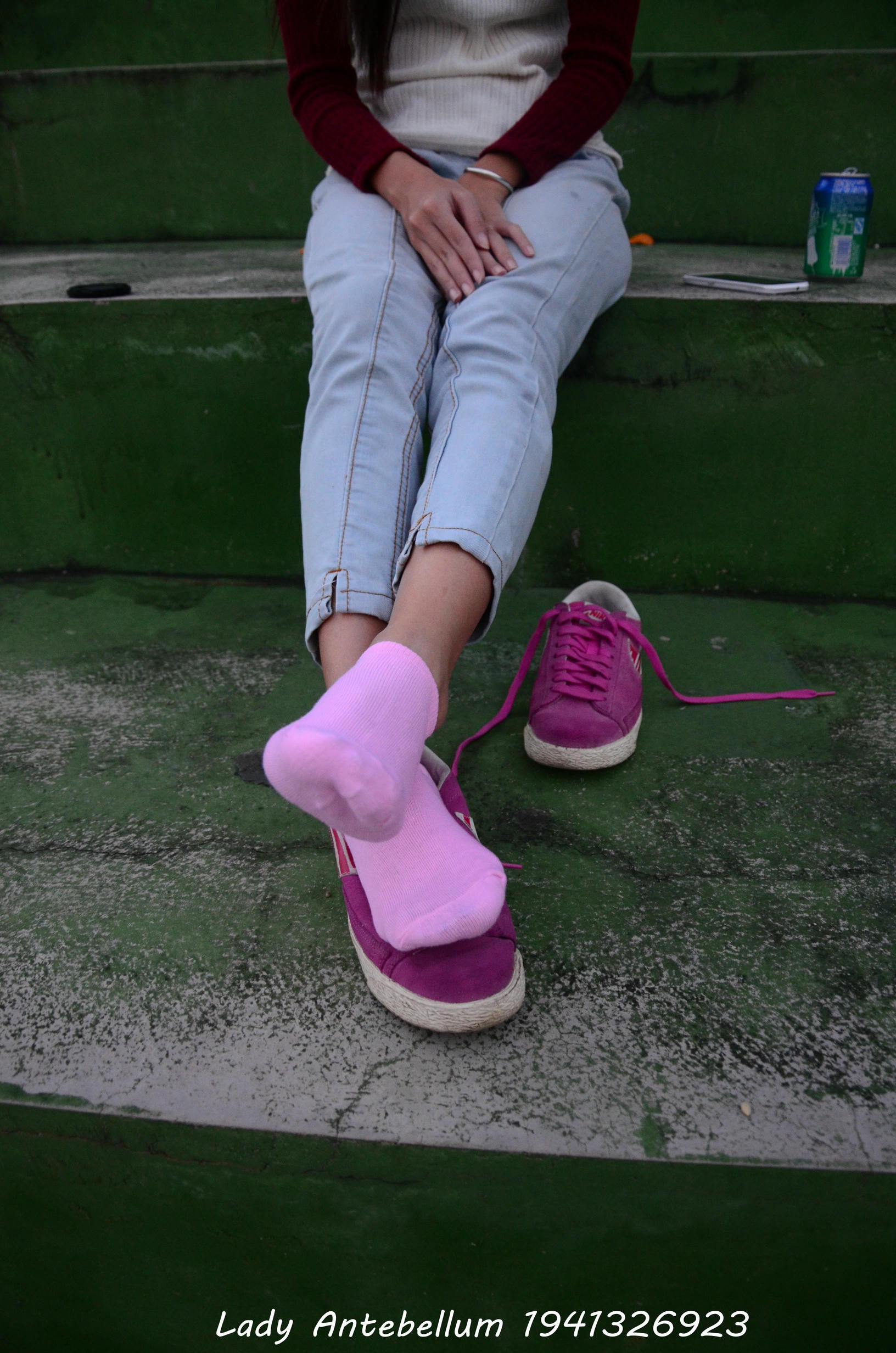 [战前女神] 恋足美腿棉袜女神级摄影套图 057 [55P-117MB]_第2集