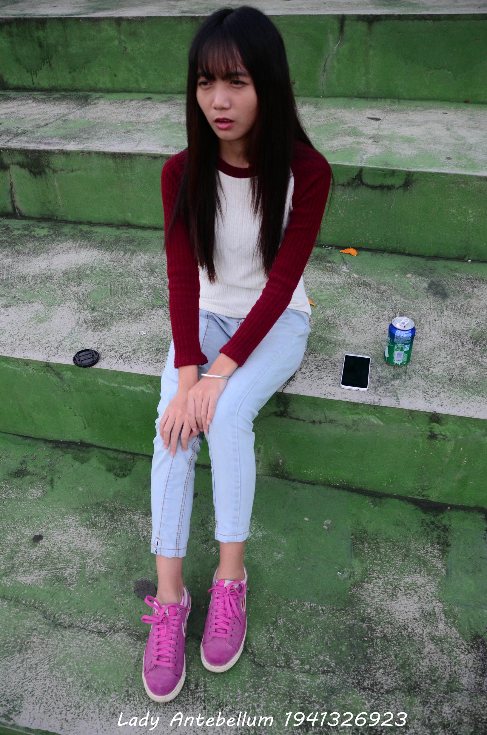 [战前女神] 恋足美腿棉袜女神级摄影套图 057 [55P-117MB]_第1集