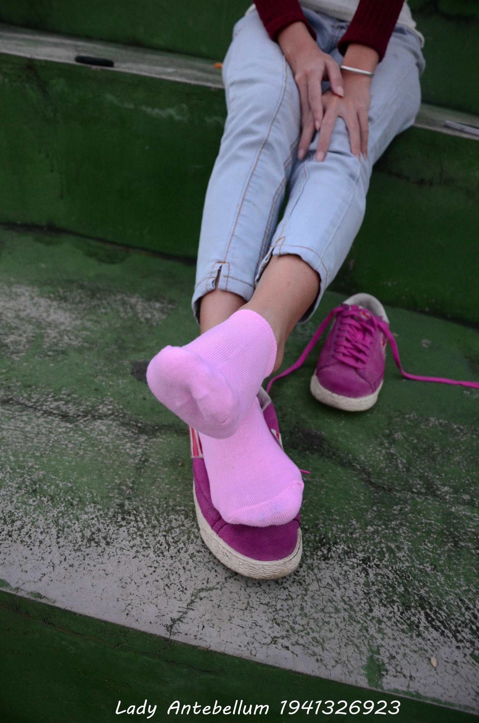 [战前女神] 恋足美腿棉袜女神级摄影套图 057 [55P-117MB]_第2集