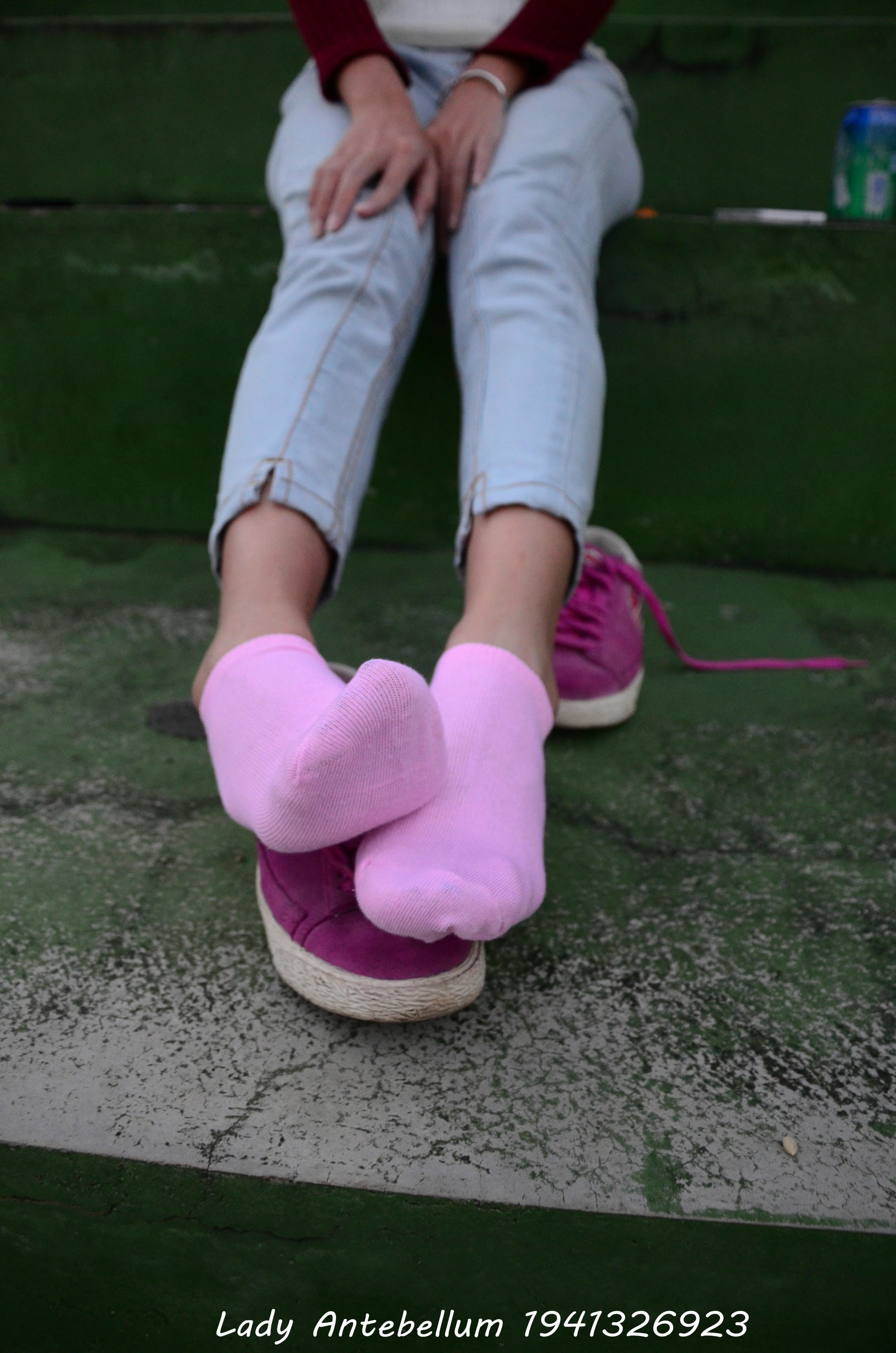 [战前女神] 恋足美腿棉袜女神级摄影套图 057 [55P-117MB]_第3集