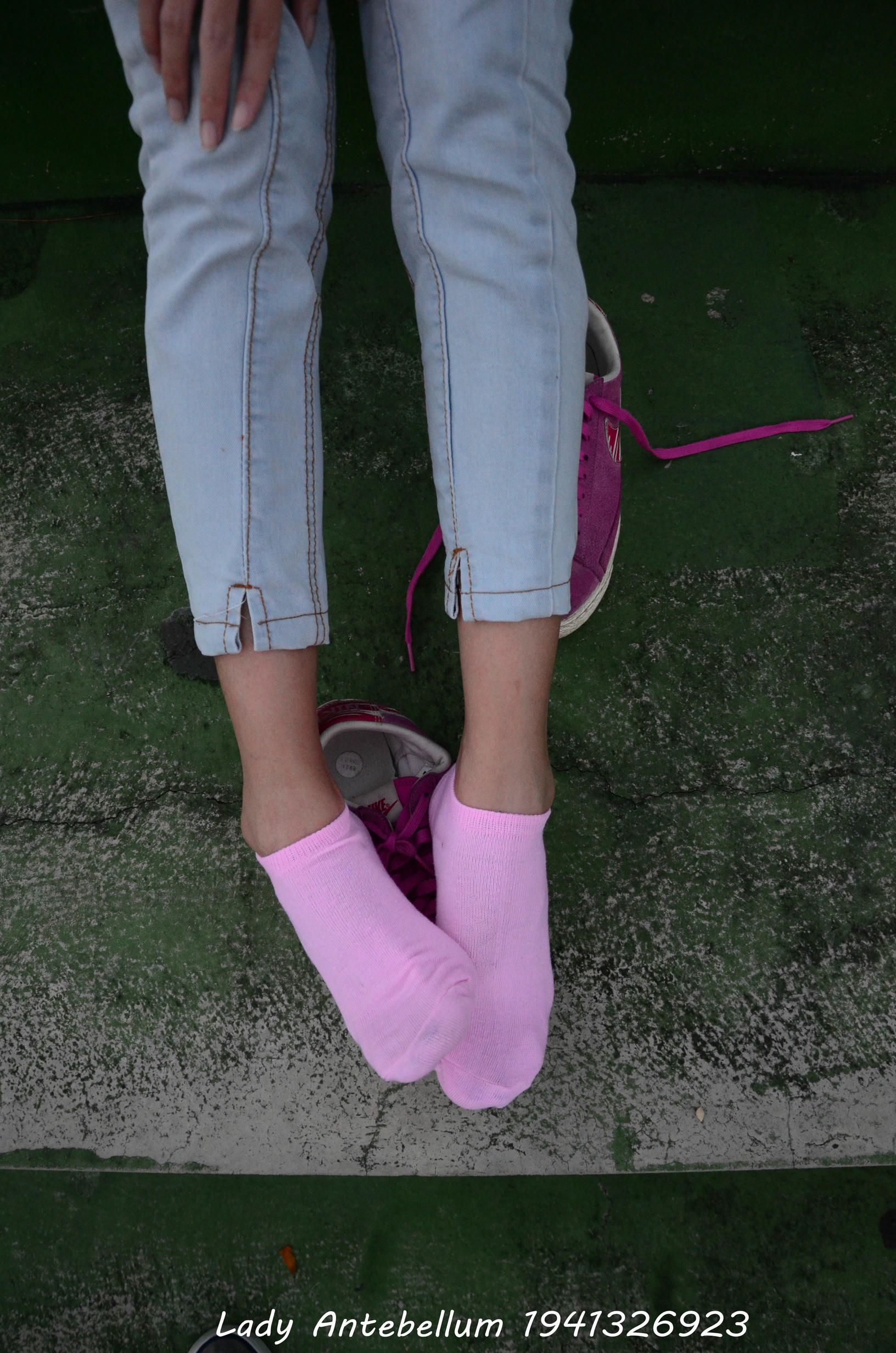 [战前女神] 恋足美腿棉袜女神级摄影套图 057 [55P-117MB]_第3集