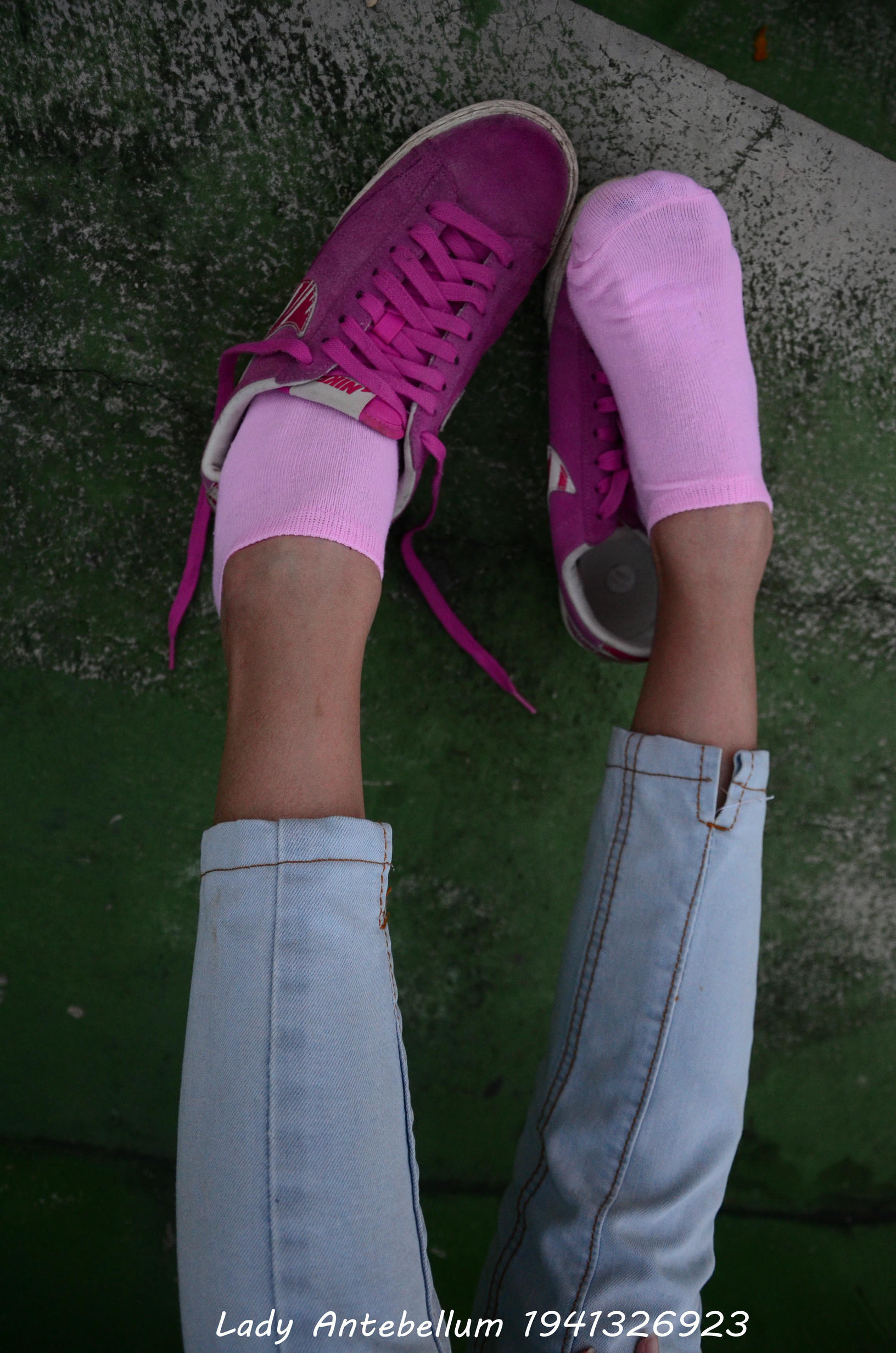 [战前女神] 恋足美腿棉袜女神级摄影套图 057 [55P-117MB]_第3集