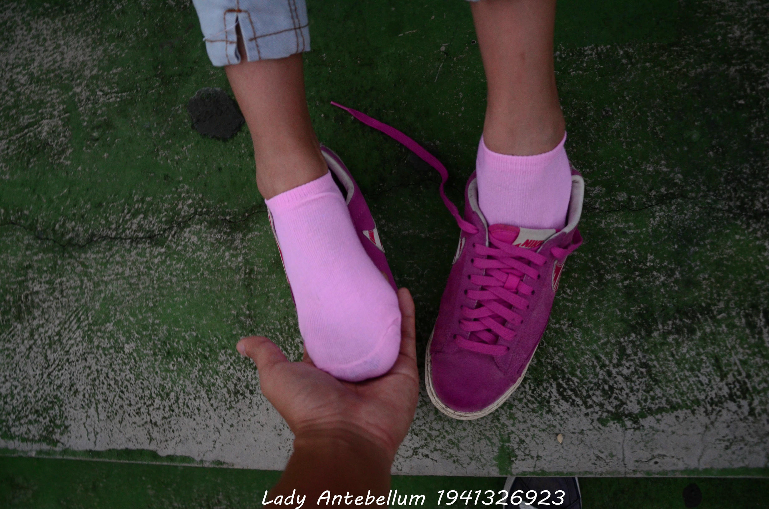 [战前女神] 恋足美腿棉袜女神级摄影套图 057 [55P-117MB]_第3集