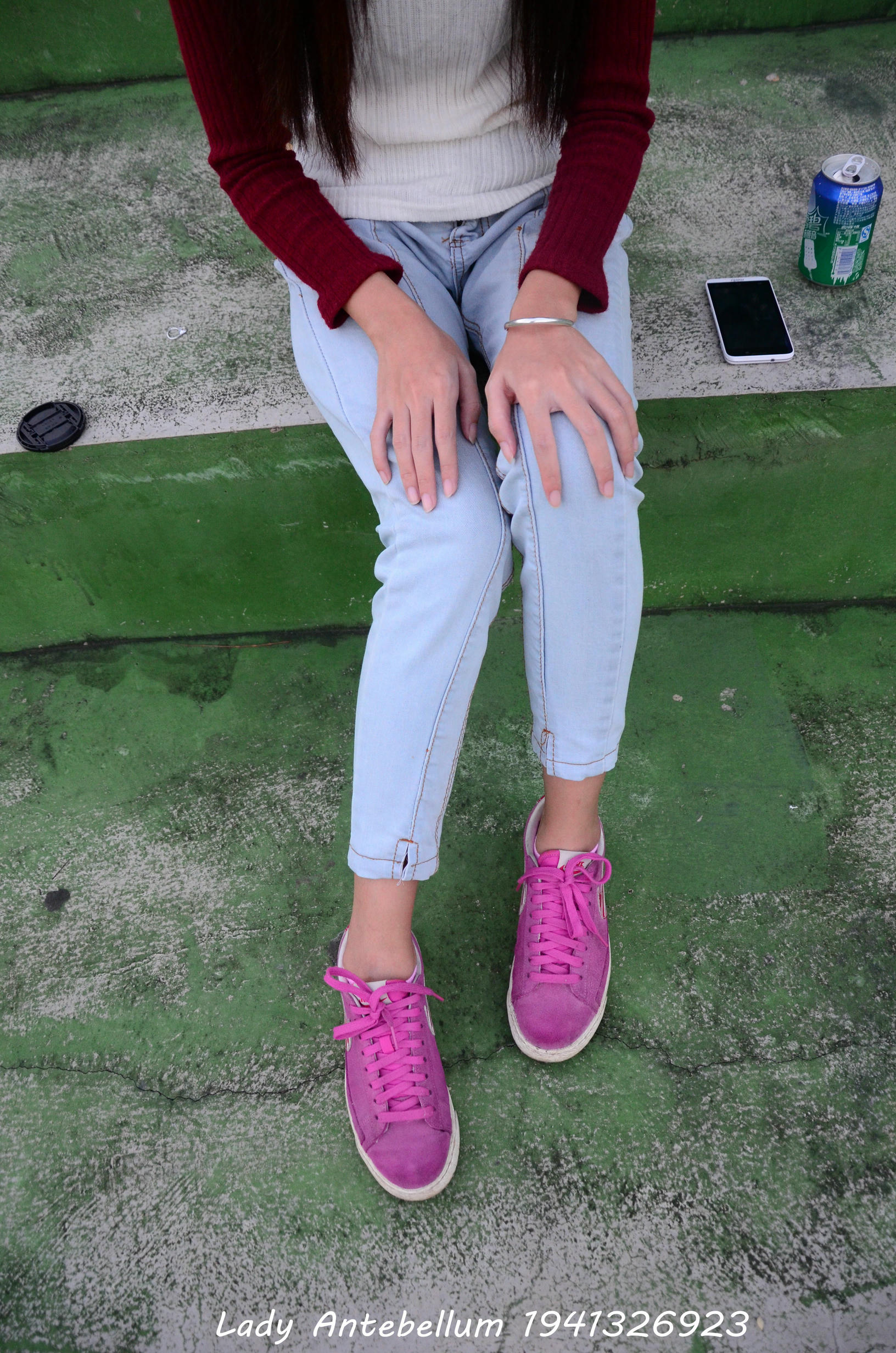 [战前女神] 恋足美腿棉袜女神级摄影套图 057 [55P-117MB]_第1集