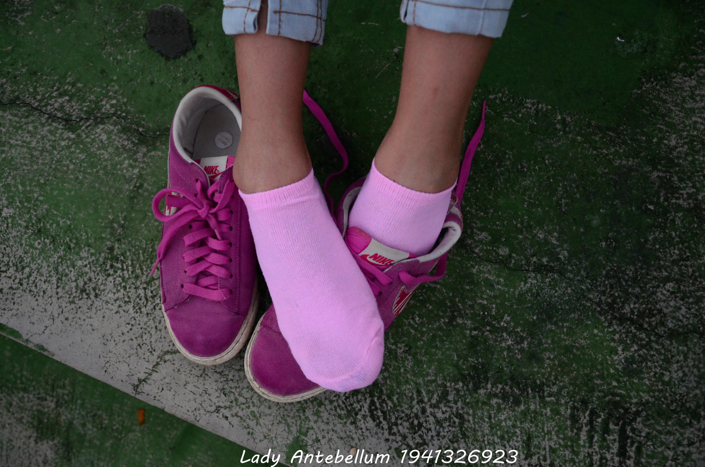 [战前女神] 恋足美腿棉袜女神级摄影套图 057 [55P-117MB]_第3集