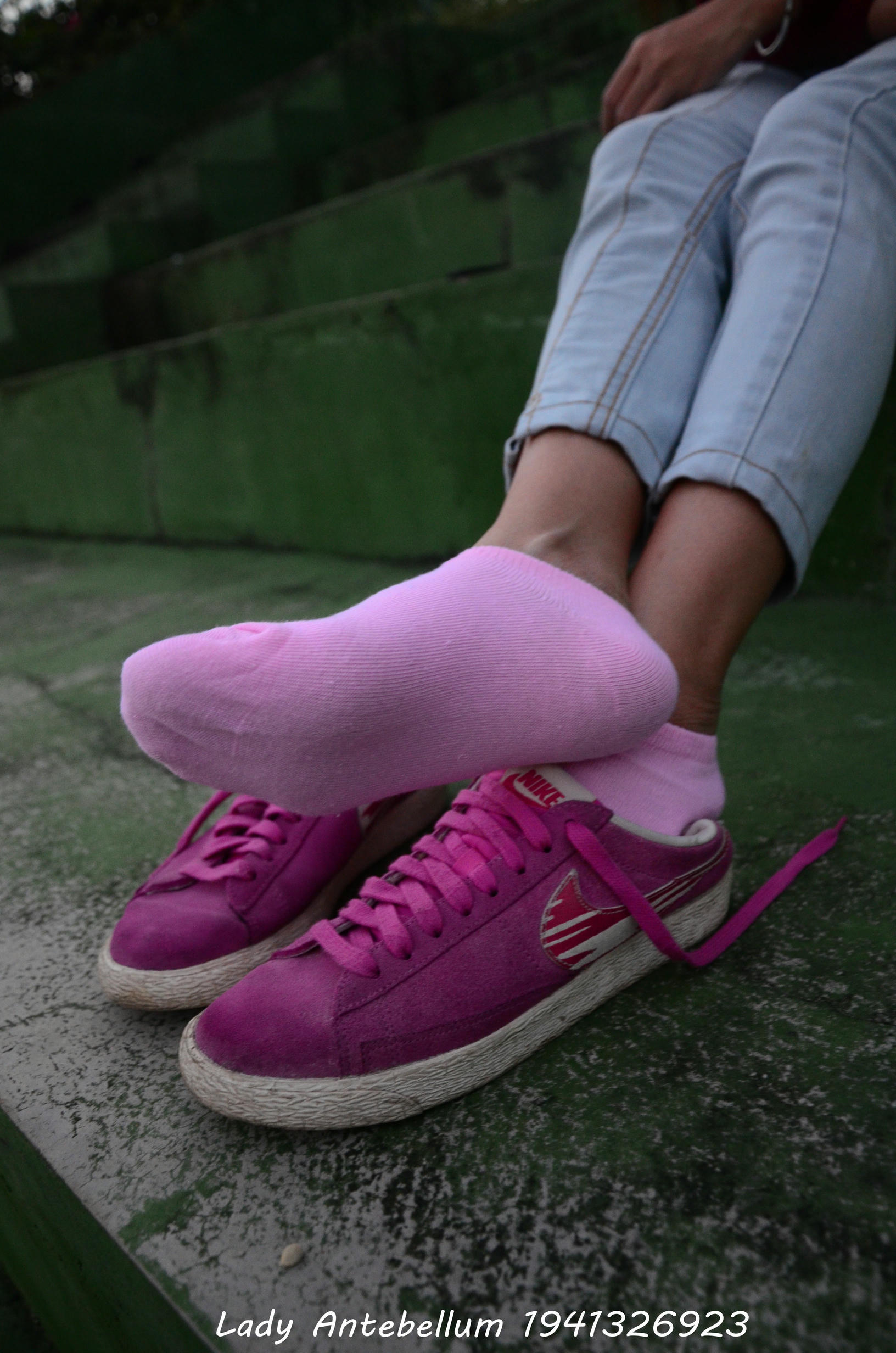 [战前女神] 恋足美腿棉袜女神级摄影套图 057 [55P-117MB]_第3集