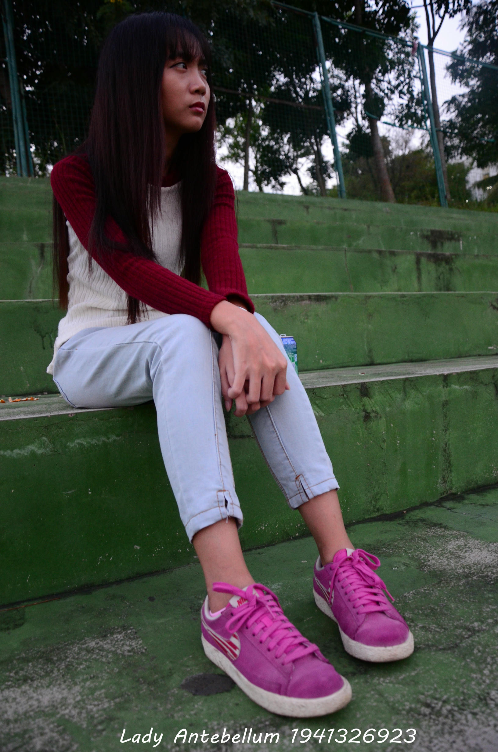 [战前女神] 恋足美腿棉袜女神级摄影套图 057 [55P-117MB]_第1集